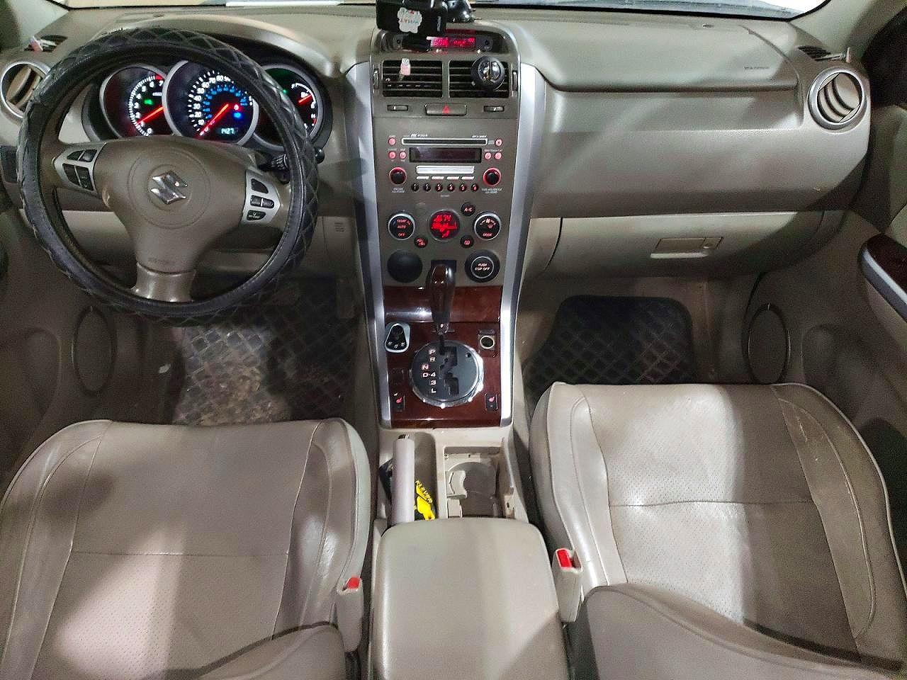 2008 Suzuki Grand Vitara Luxury Gold vin: JS3TE947384101159