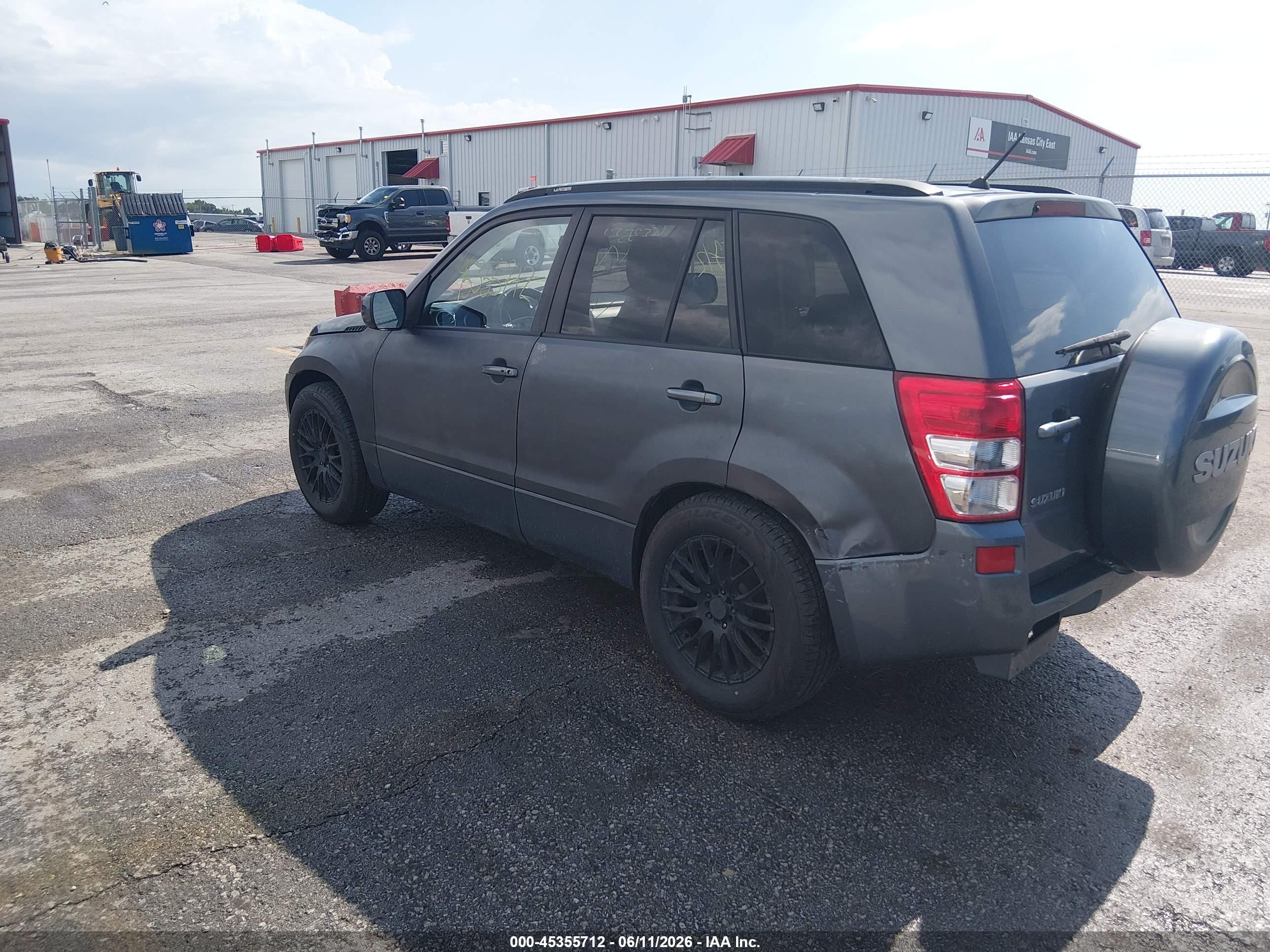 2006 Suzuki Grand Vitara Luxury Blue vin: JS3TE947464104925