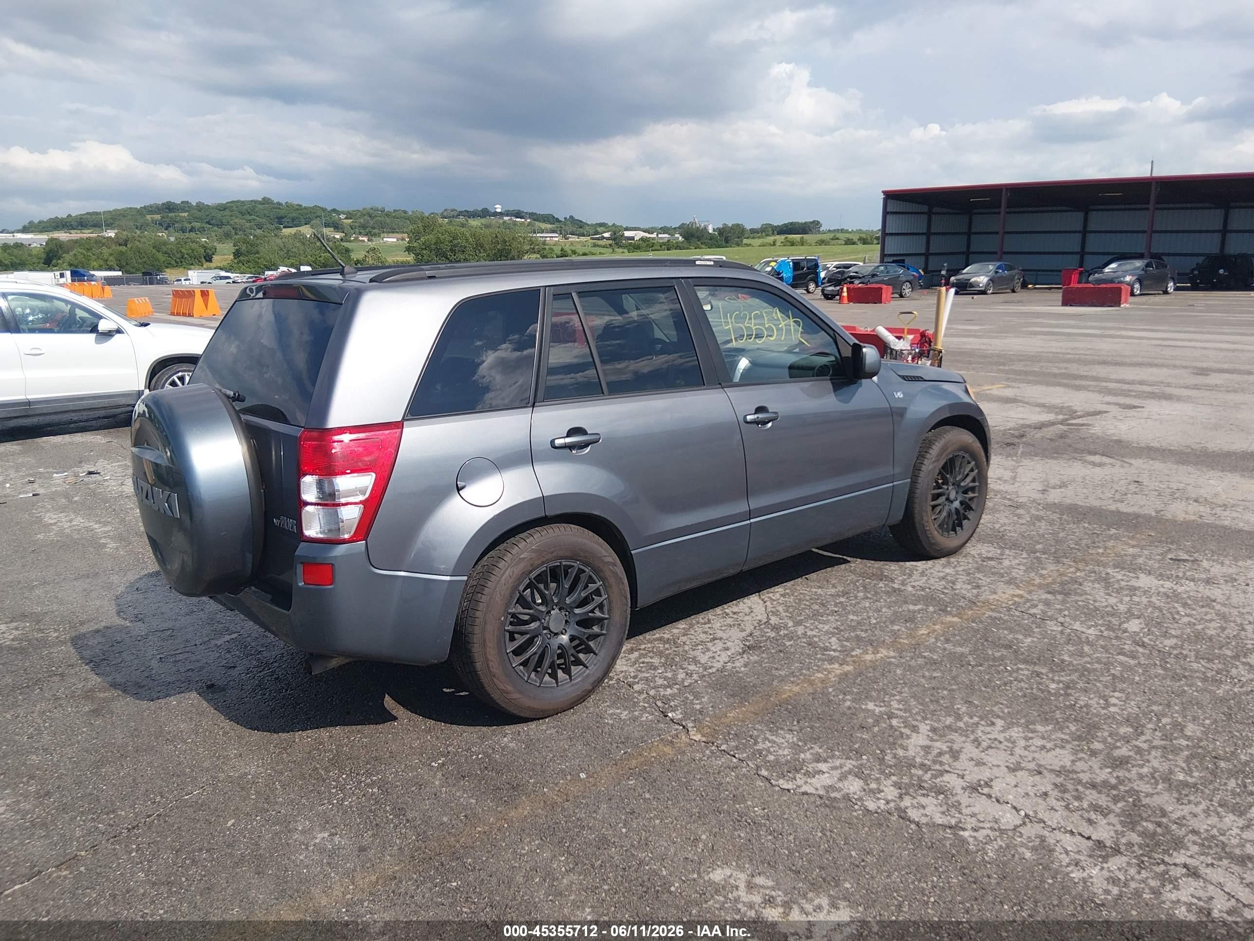 2006 Suzuki Grand Vitara Luxury Blue vin: JS3TE947464104925