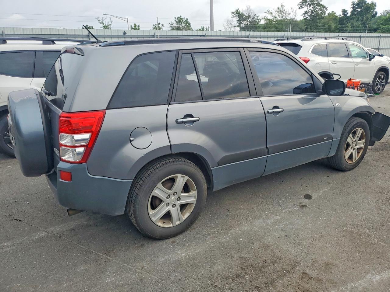 2007 Suzuki Grand Vitara Luxury Gray vin: JS3TE947474201544