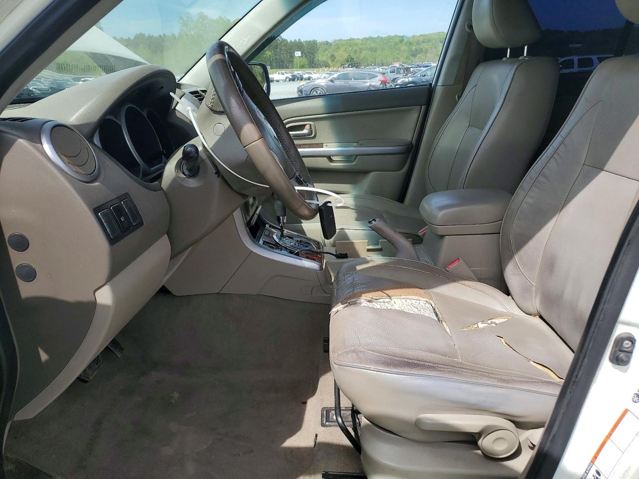 2007 Suzuki Grand Vitara Luxury White vin: JS3TE947674200797