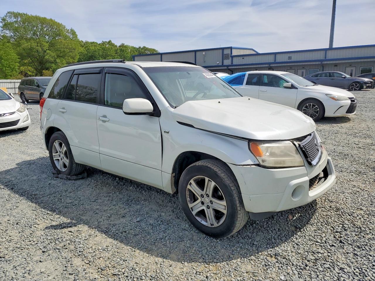 2007 Suzuki Grand Vitara Luxury White vin: JS3TE947674200797
