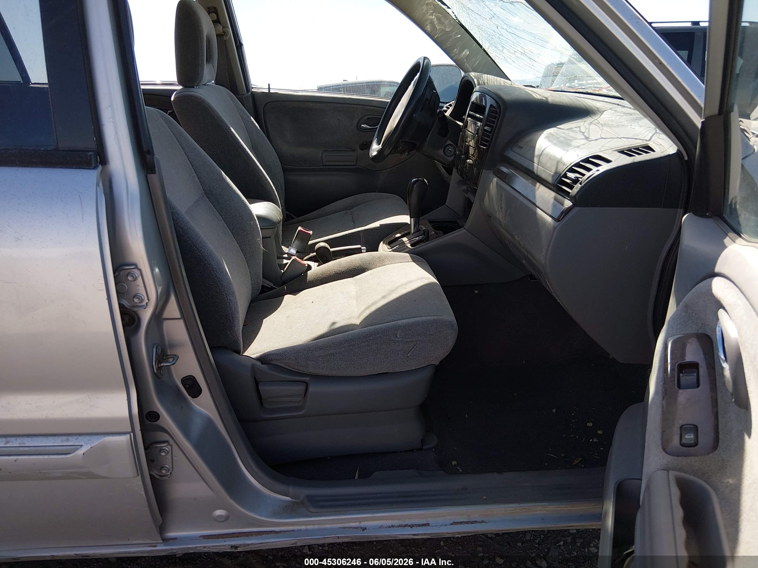 2003 Suzuki Xl-7   Silver vin: JS3TX92V634107932