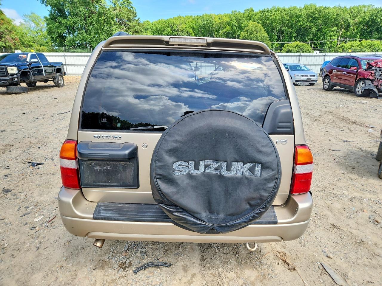 2002 Suzuki Xl7 Plus Gold vin: JS3TY92V624107912