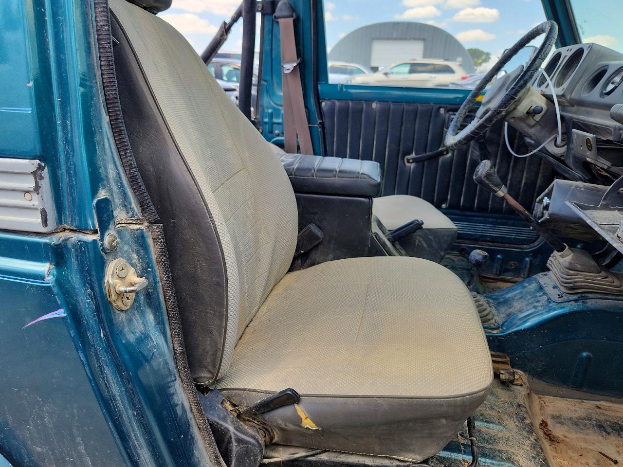 1988 Suzuki Samurai Green vin: JS4JC51C9J4212016