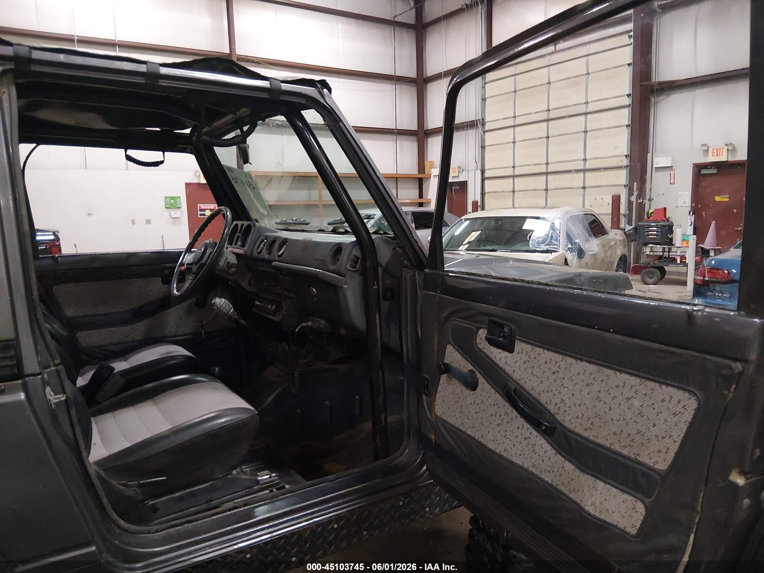 1986 Suzuki Samurai   Gray vin: JS4JC51CXG4104612