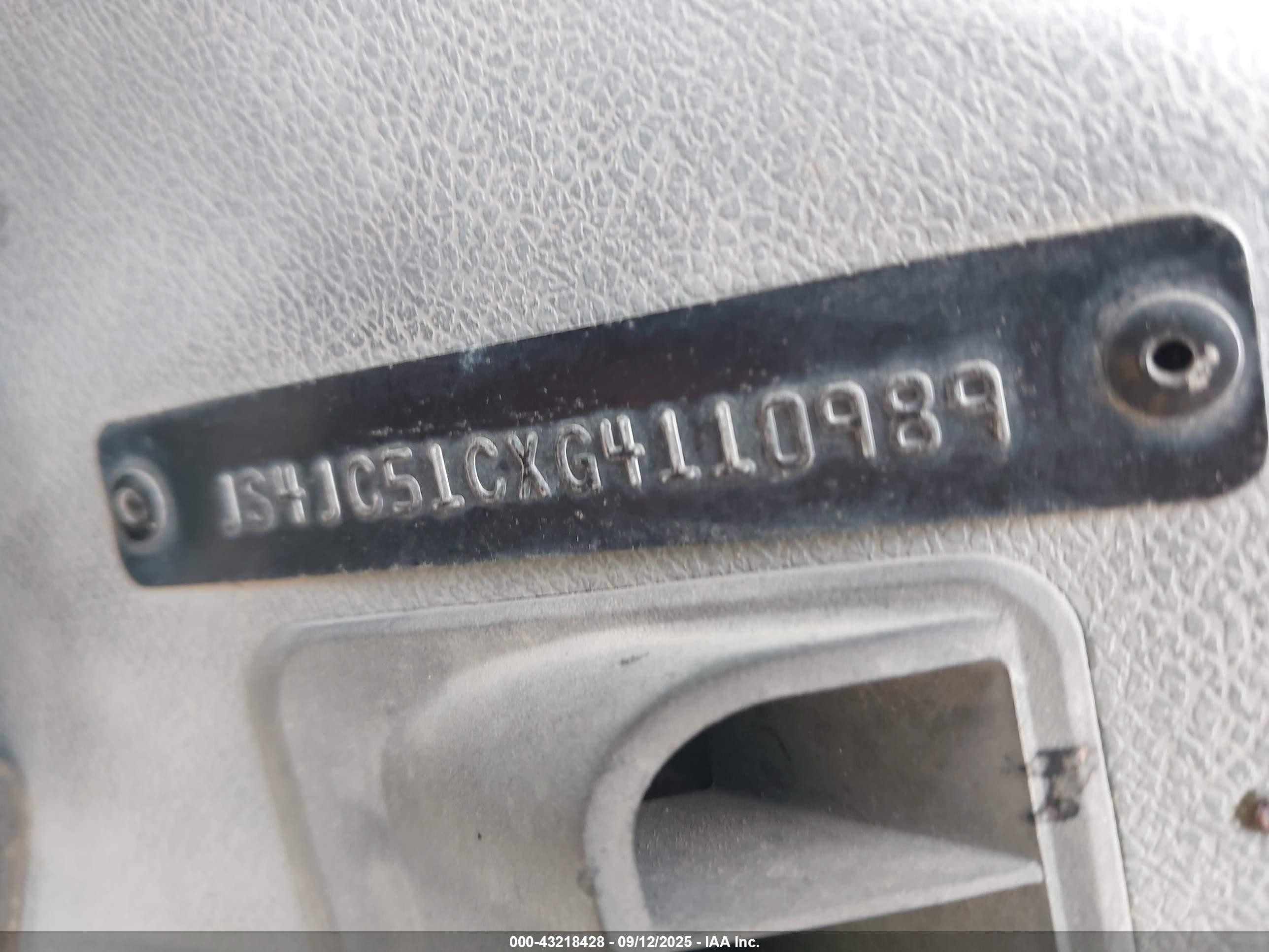 1986 Suzuki Samurai   White vin: JS4JC51CXG4110989