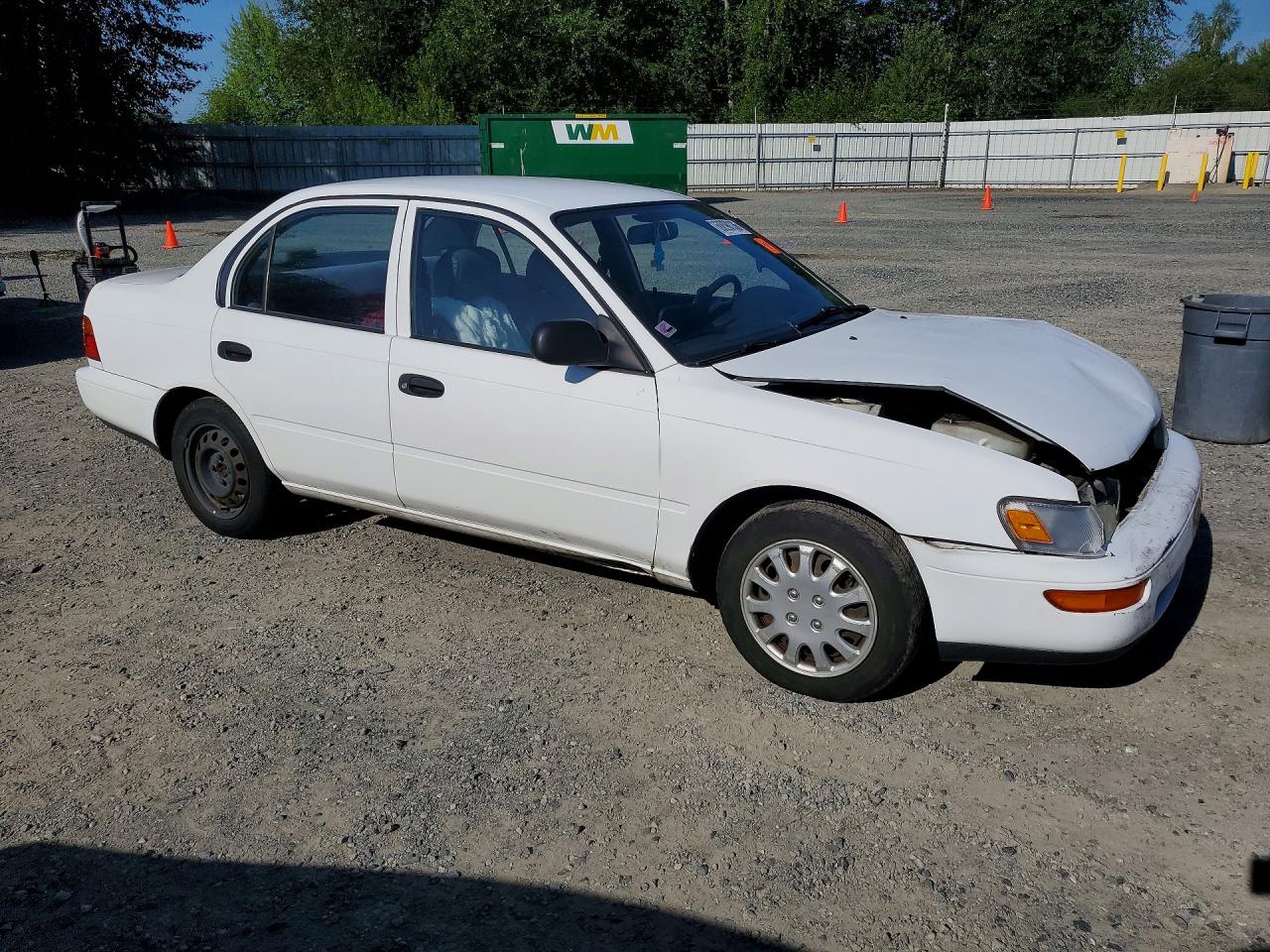 1994 Toyota Corolla Base White vin: JT2AE04B5R0082654