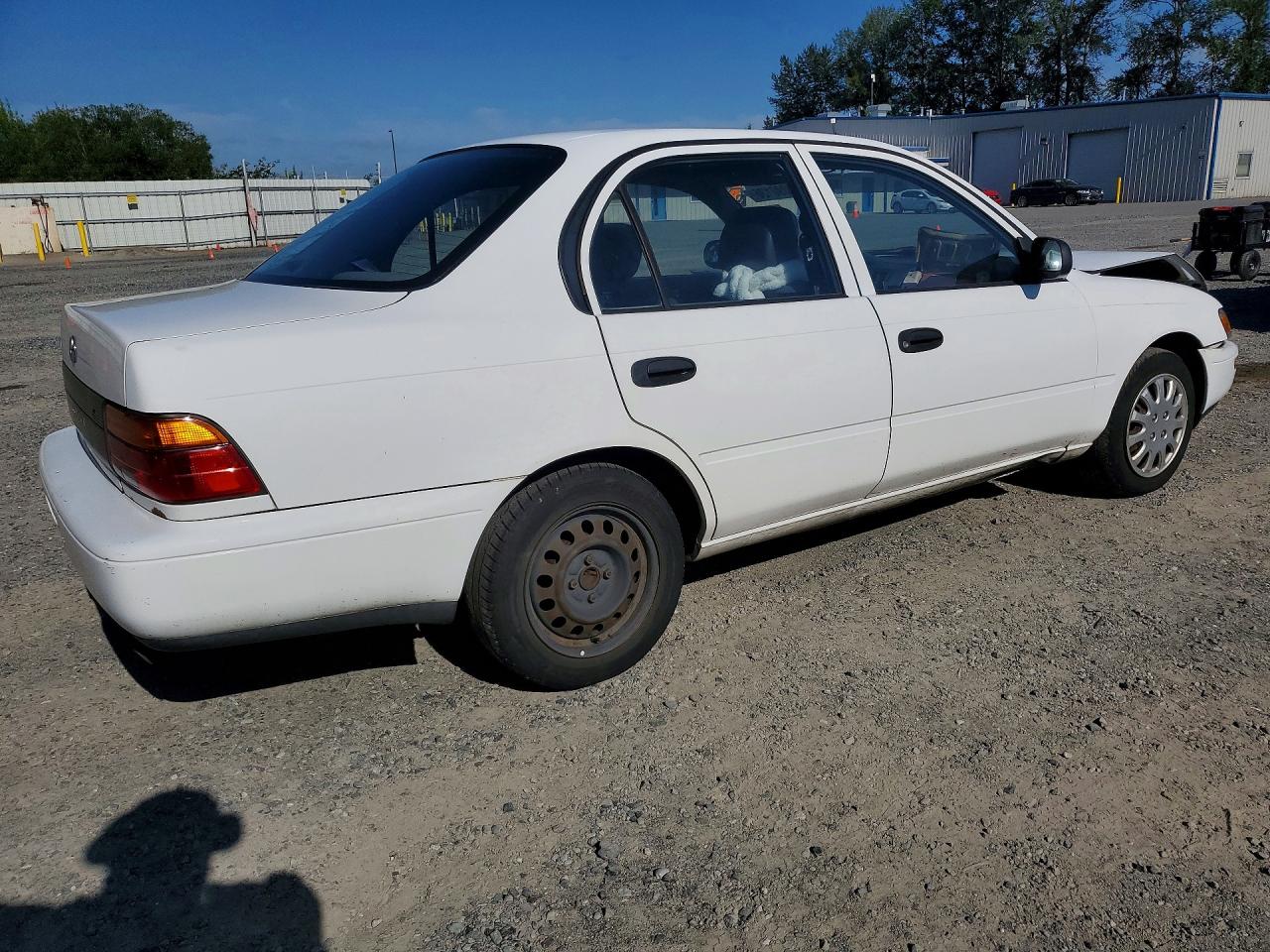 1994 Toyota Corolla Base White vin: JT2AE04B5R0082654