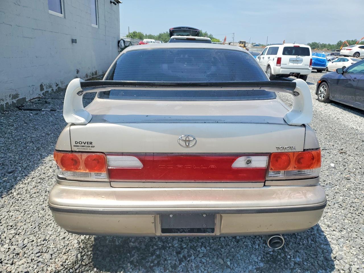 1994 Toyota Corolla Base Tan vin: JT2AE04B9R0086836