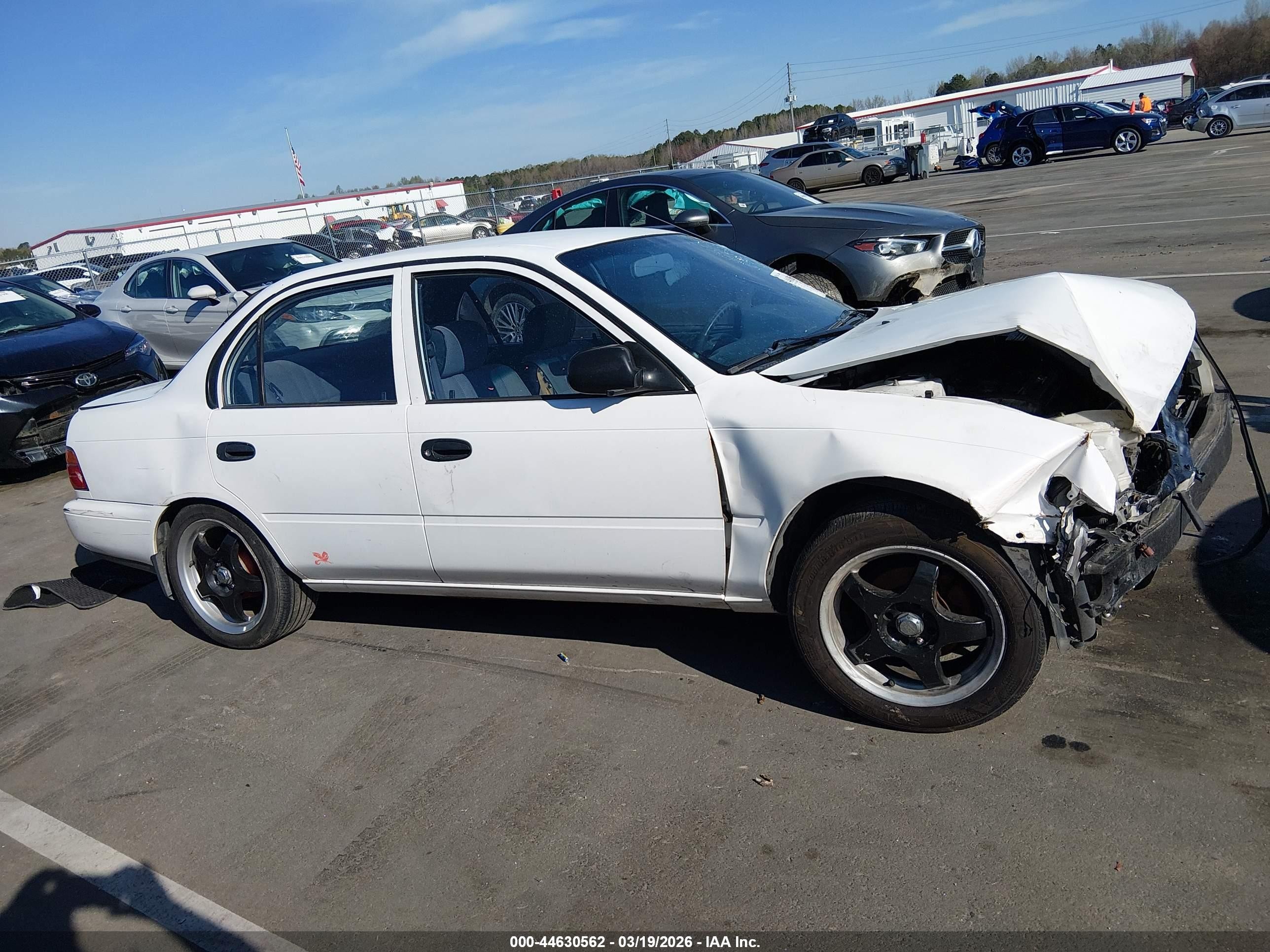 1993 Toyota Corolla   White vin: JT2AE04E1P0027075