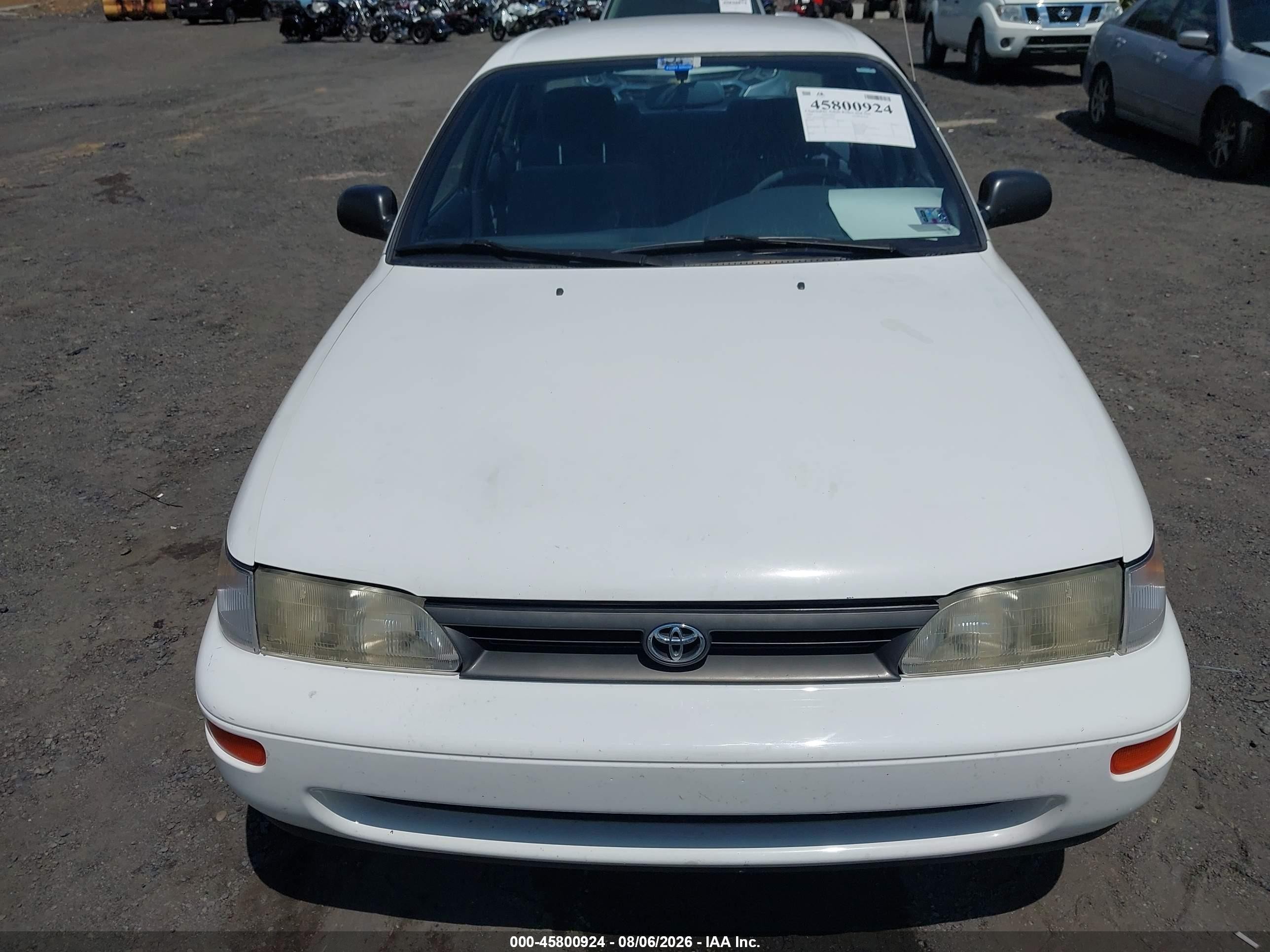 1995 Toyota Corolla Le/dx White vin: JT2AE09B1S0105281