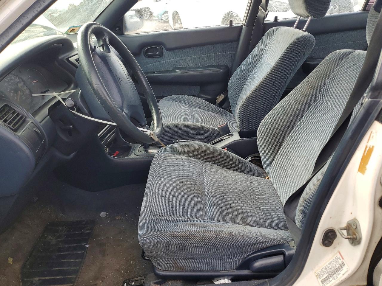 1995 Toyota Corolla Dx White vin: JT2AE09B5S0083737