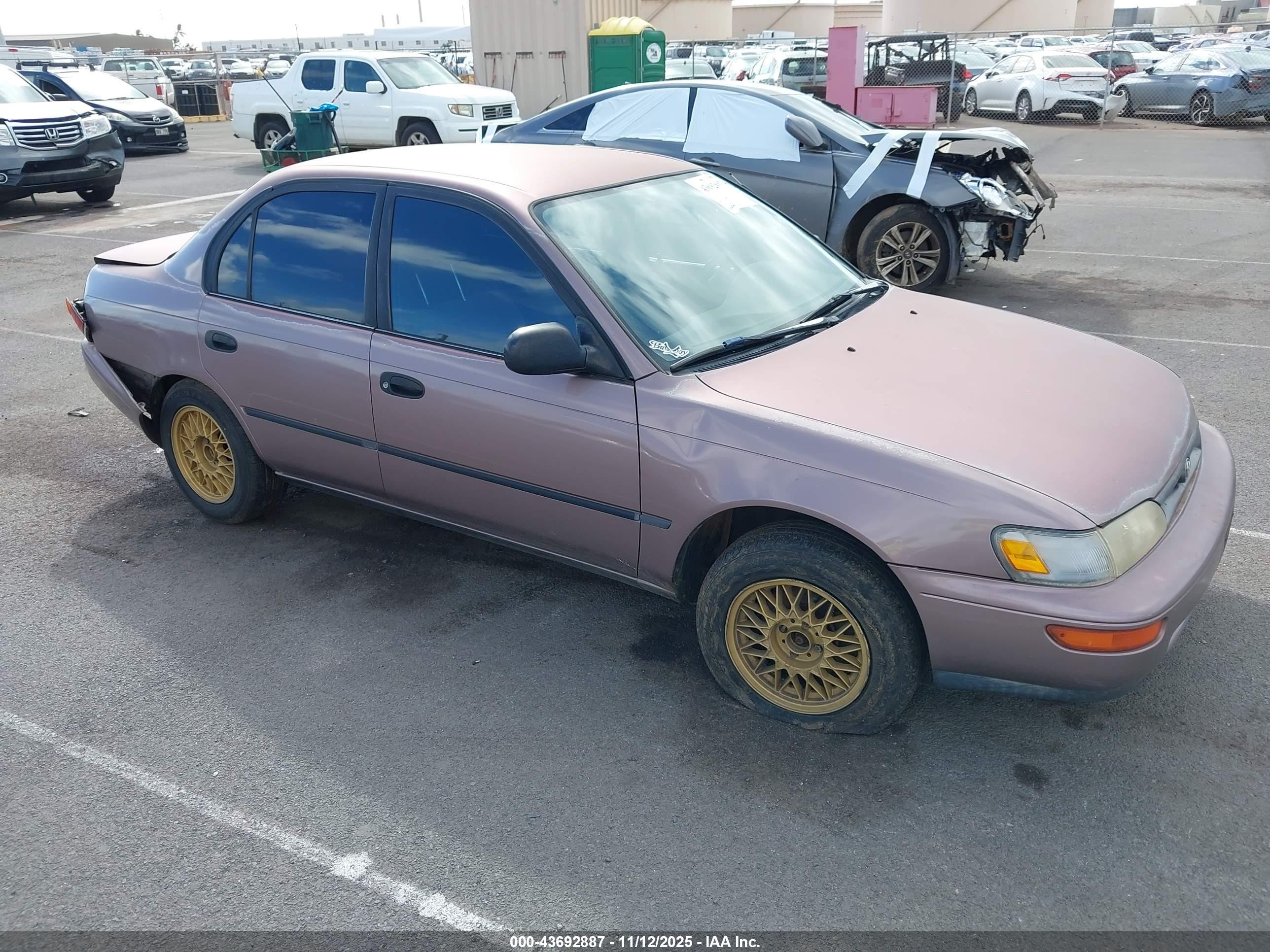 1993 Toyota Corolla Le/dx Коричневый vin: JT2AE09E6P0044267