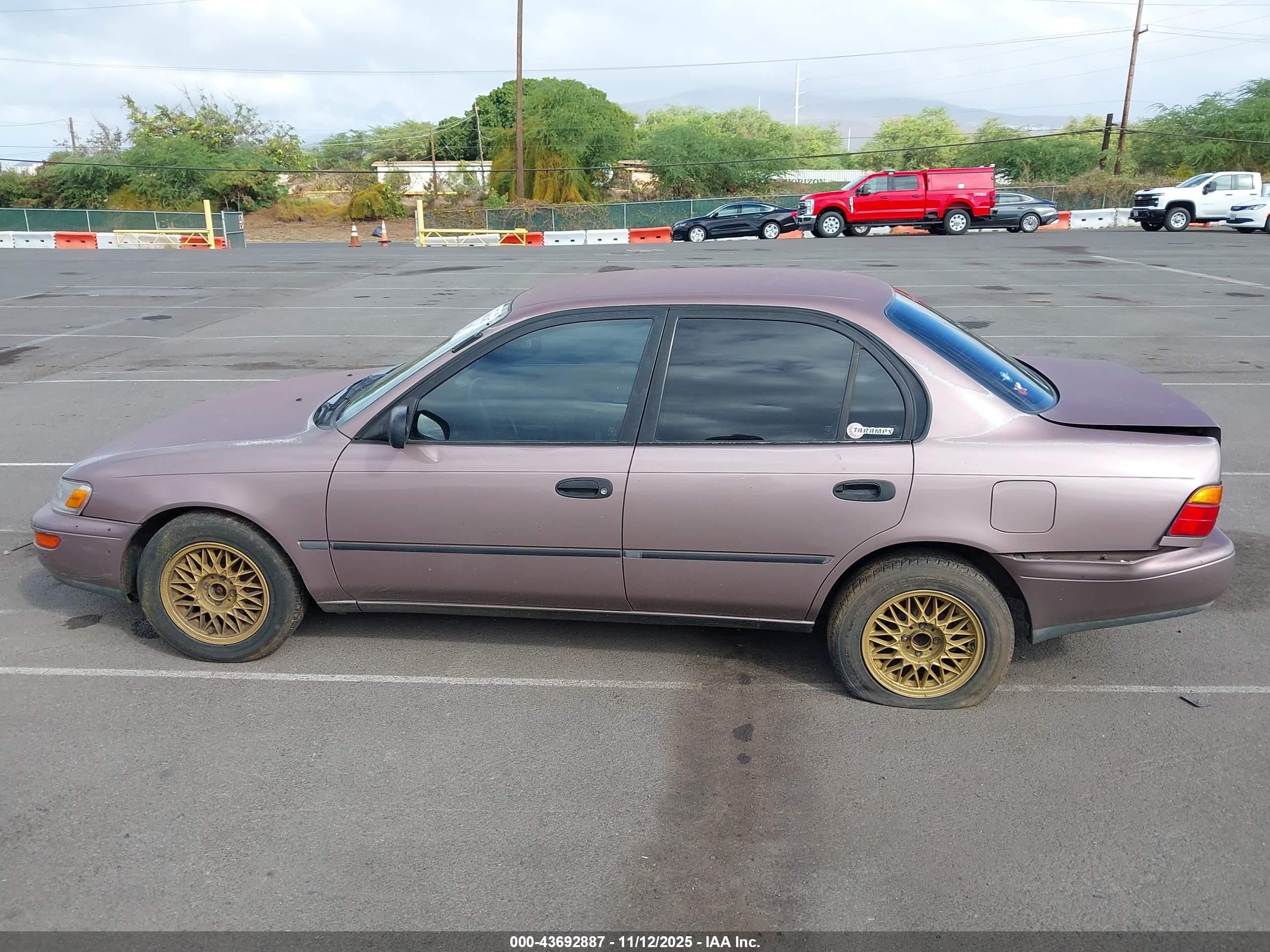 1993 Toyota Corolla Le/dx Коричневый vin: JT2AE09E6P0044267