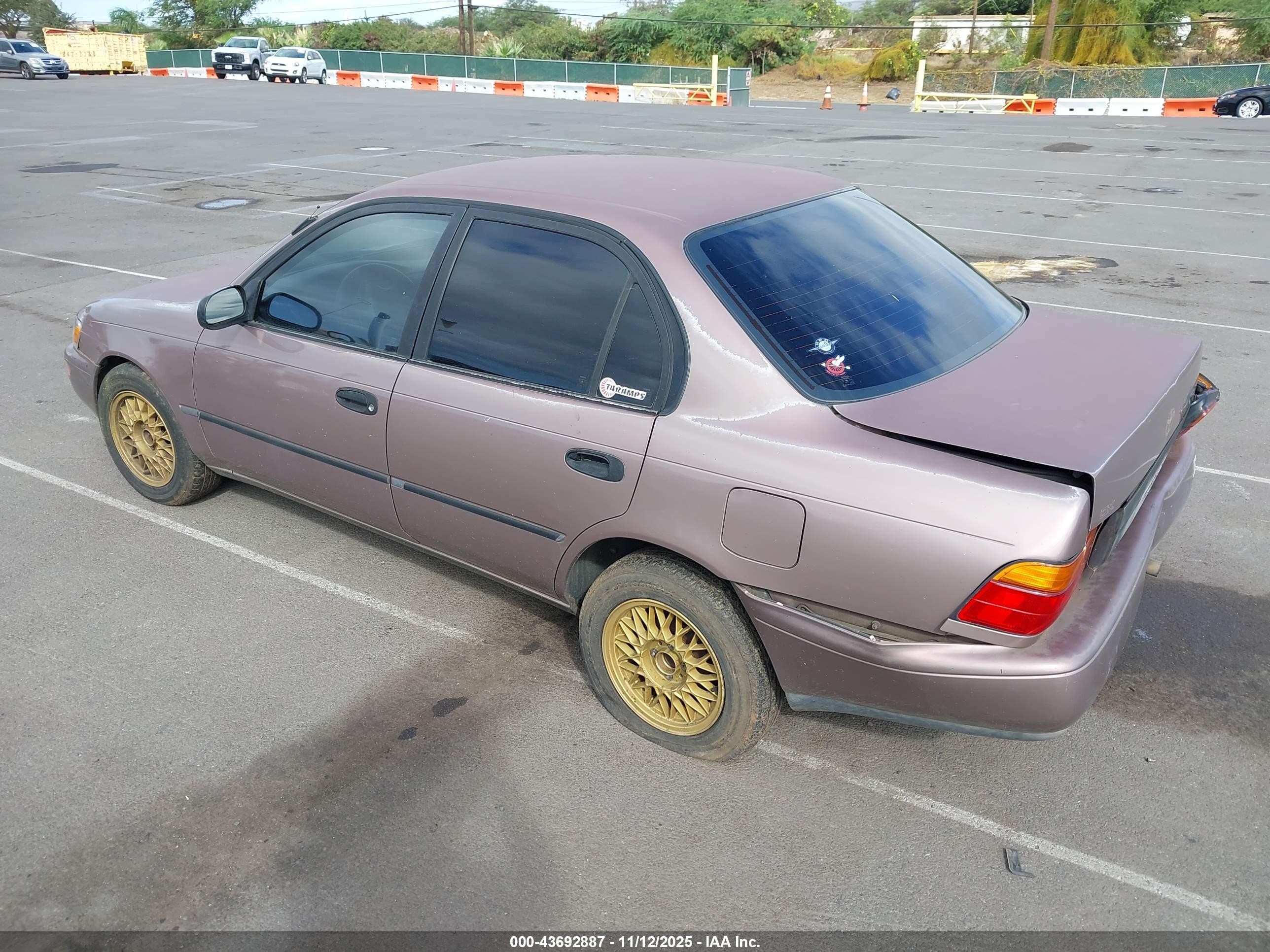 1993 Toyota Corolla Le/dx Коричневый vin: JT2AE09E6P0044267
