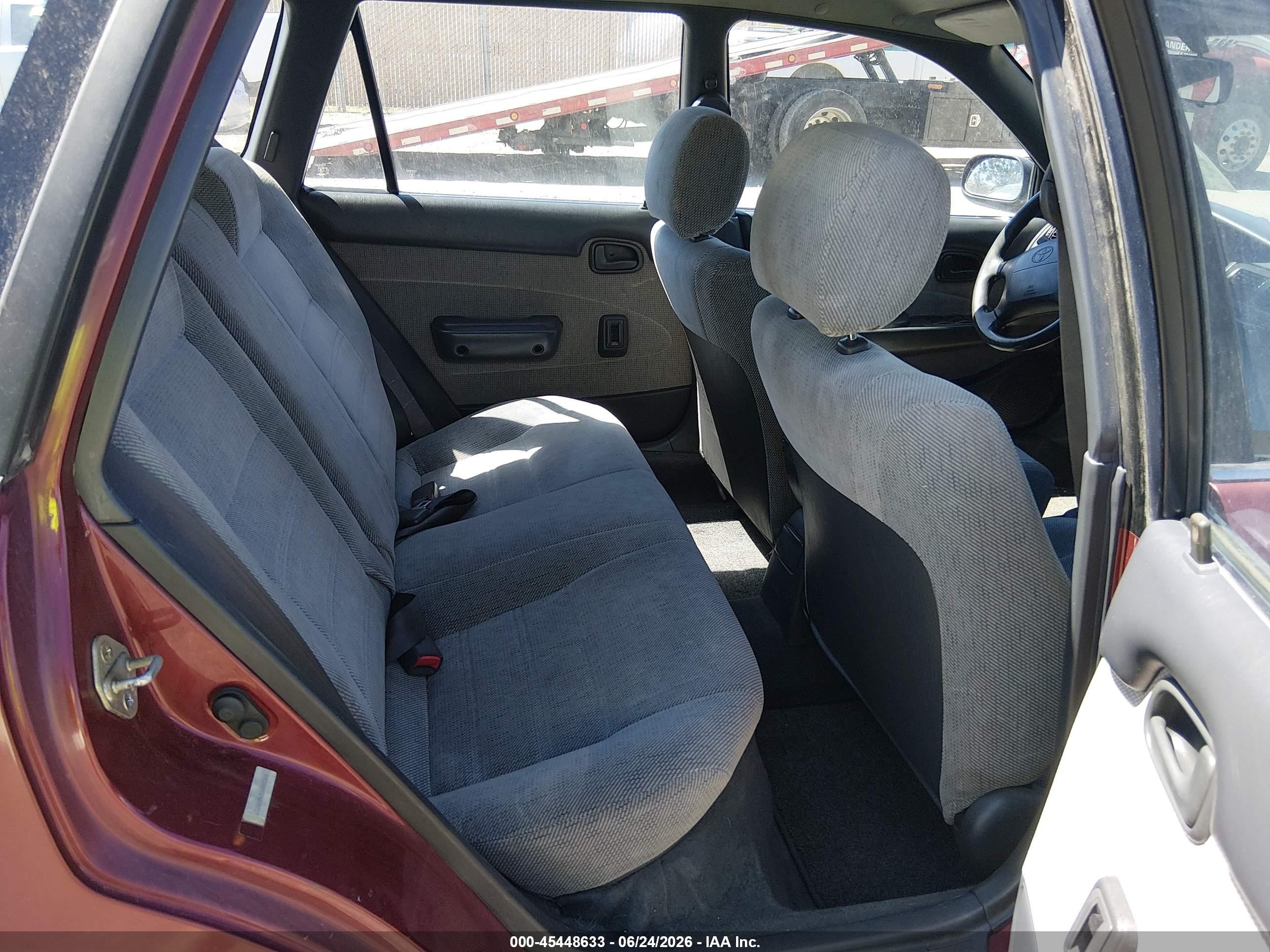 1995 Toyota Corolla Dx Red vin: JT2AE09V5S0092366