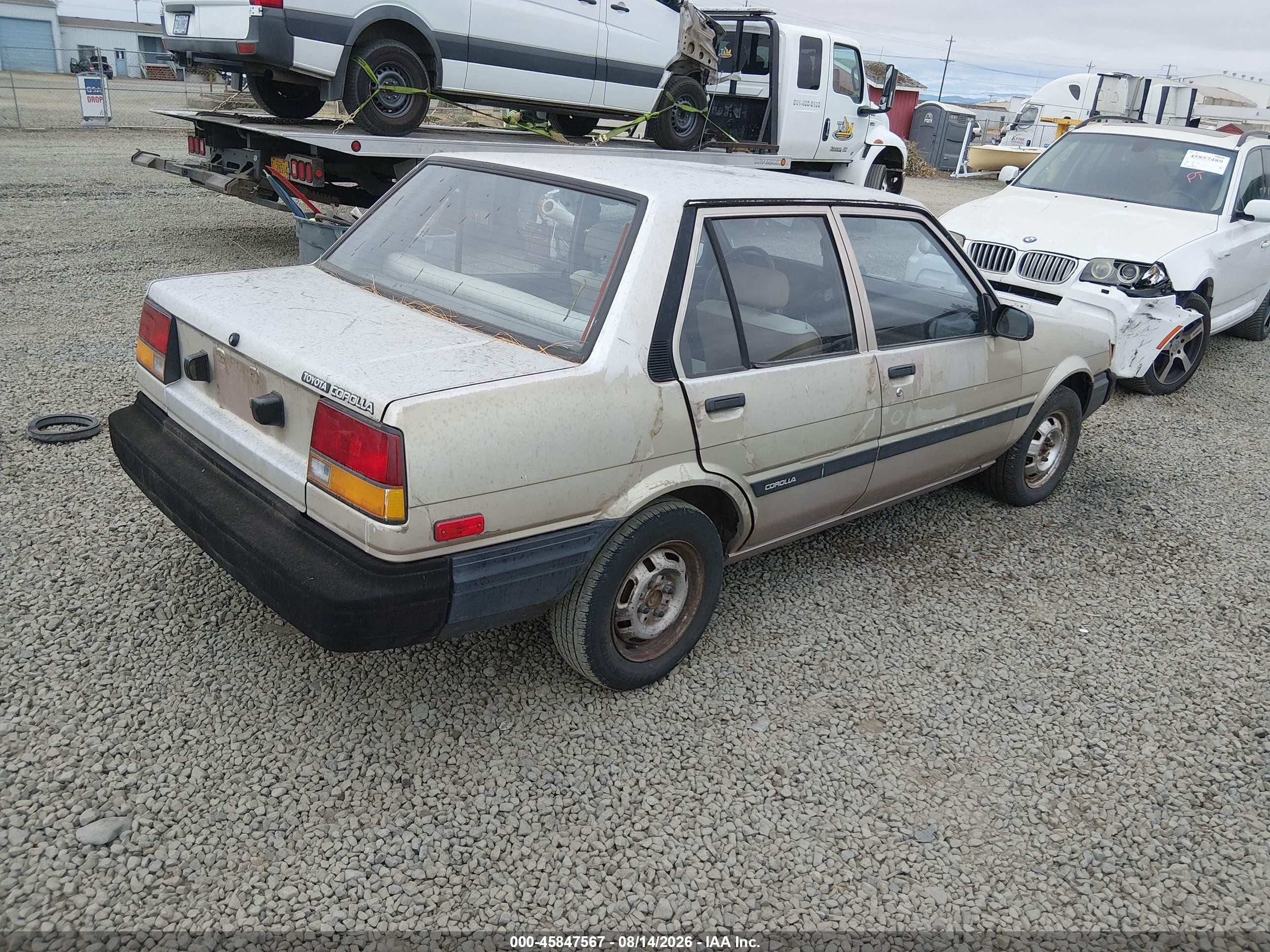 1984 Toyota Corolla Dlx Tan vin: JT2AE82E1E3121793