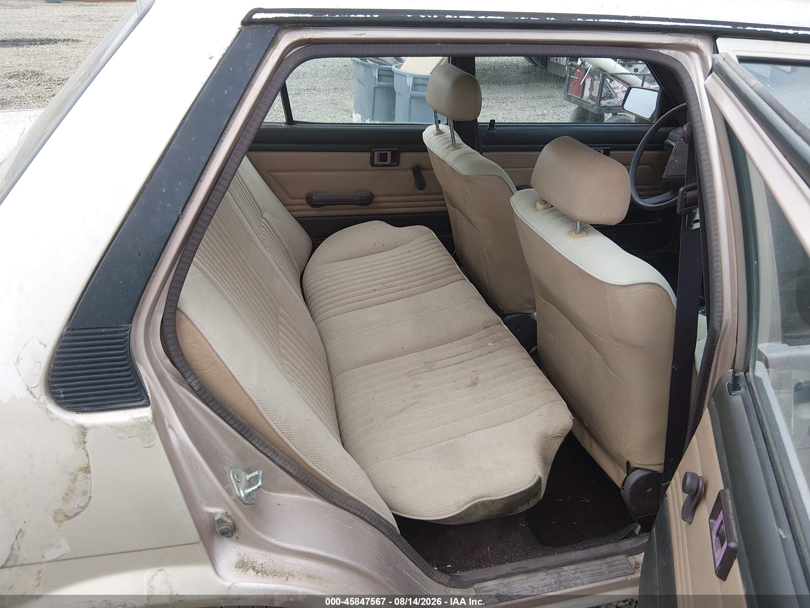 1984 Toyota Corolla Dlx Tan vin: JT2AE82E1E3121793