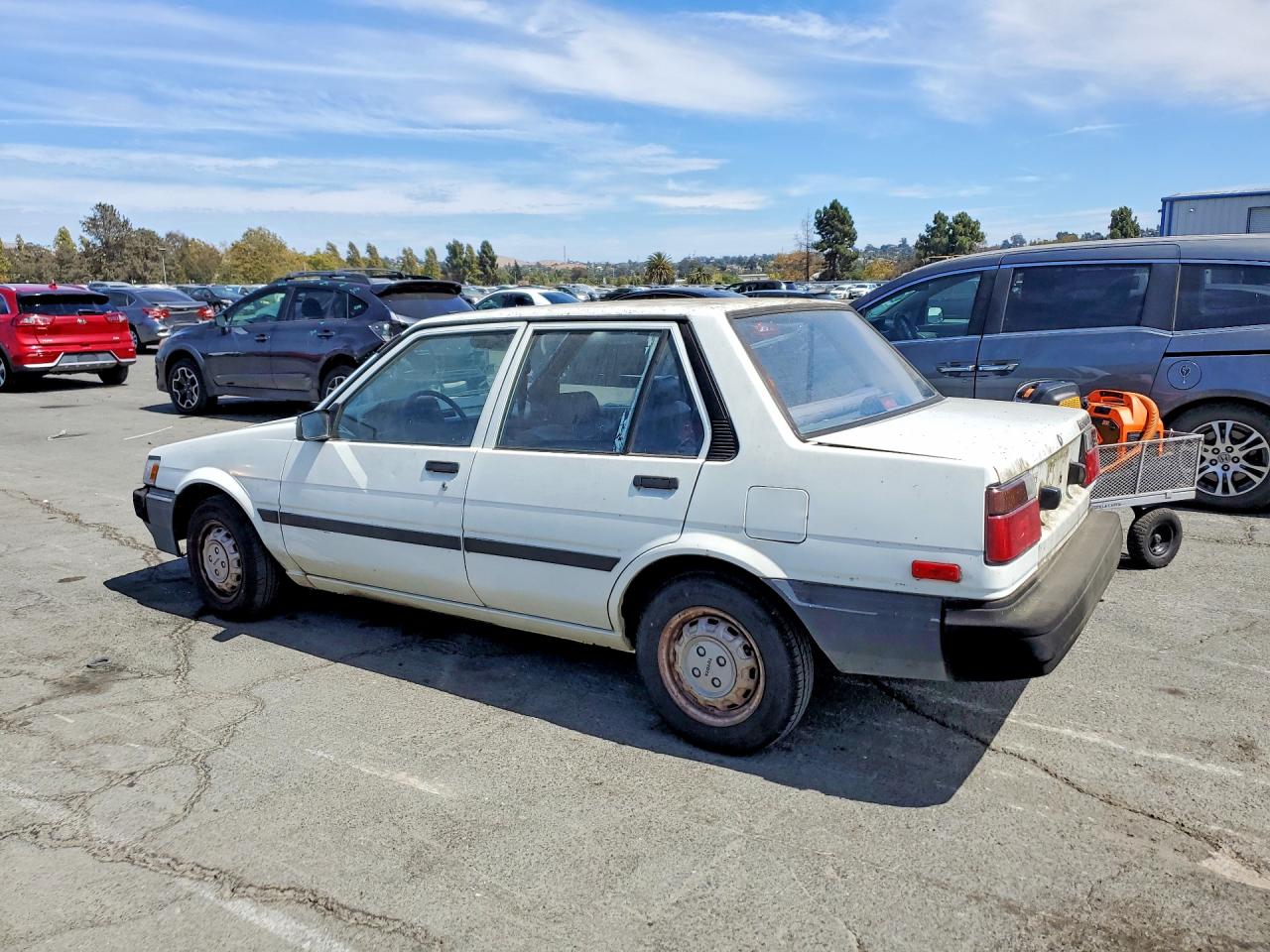1987 Toyota Corolla Deluxe White vin: JT2AE82E5H3557762