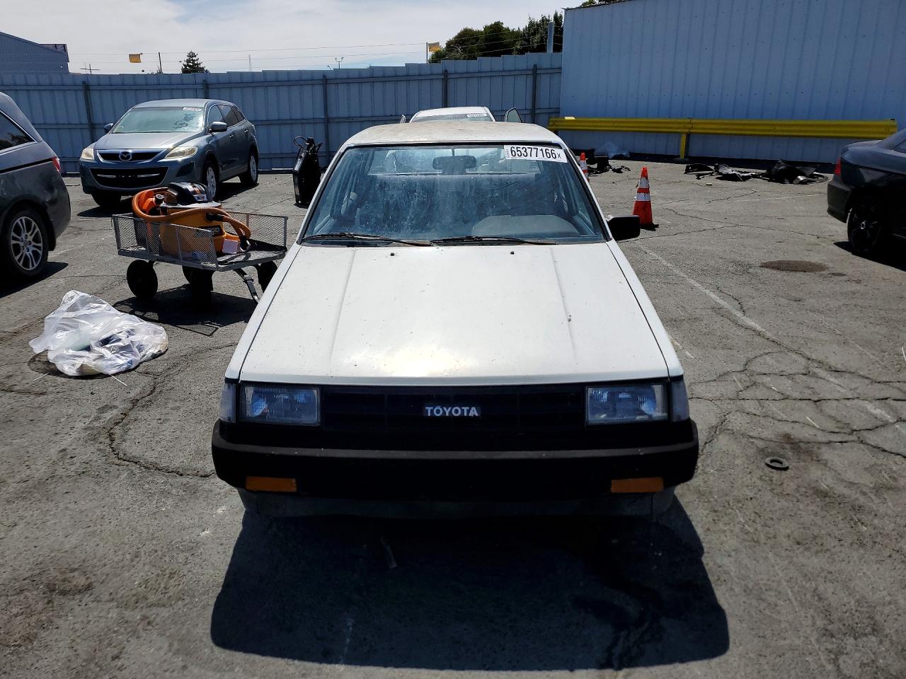 1987 Toyota Corolla Deluxe White vin: JT2AE82E5H3557762
