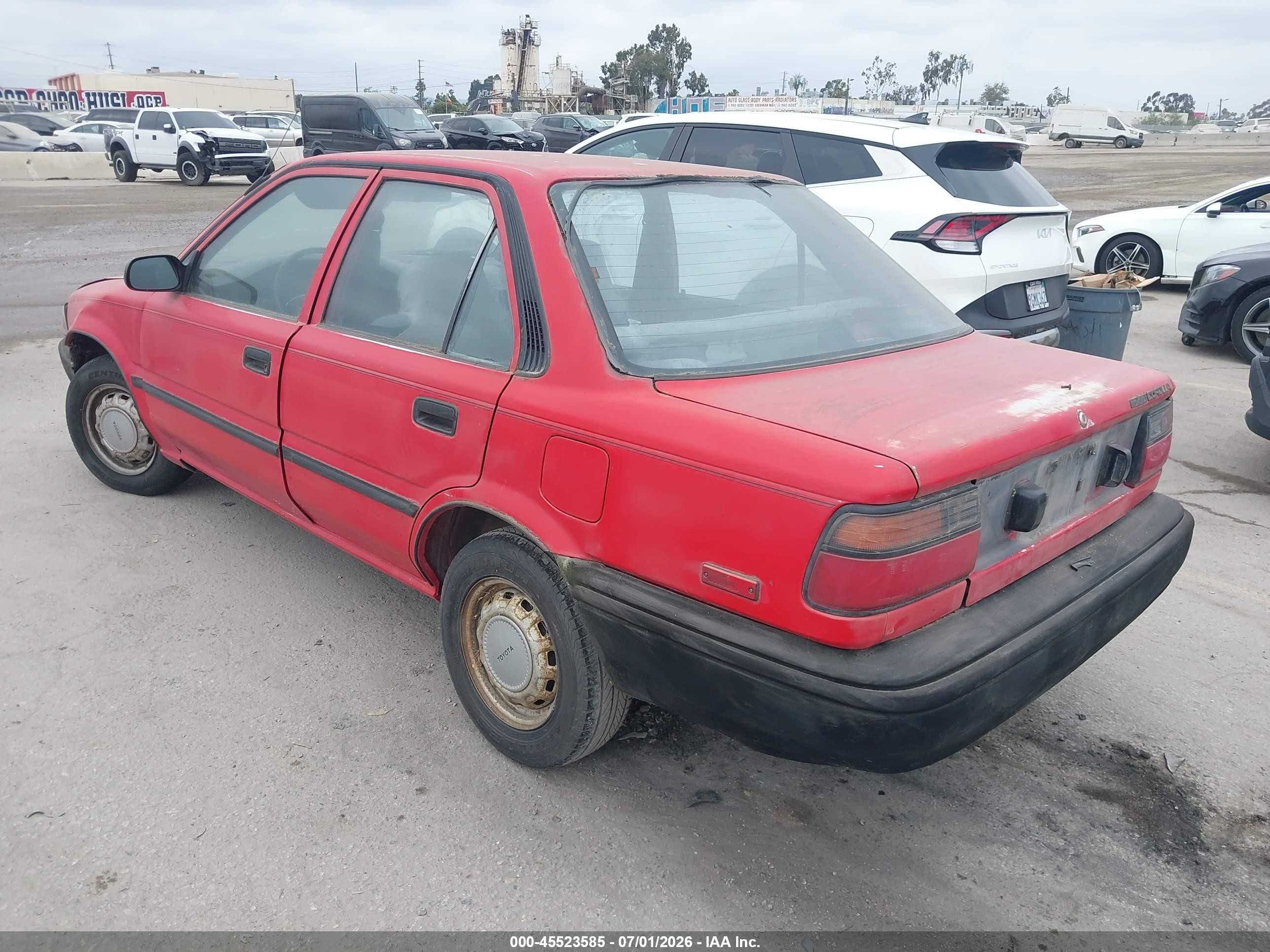 1988 Toyota Corolla Dlx Red vin: JT2AE92E3J0069214