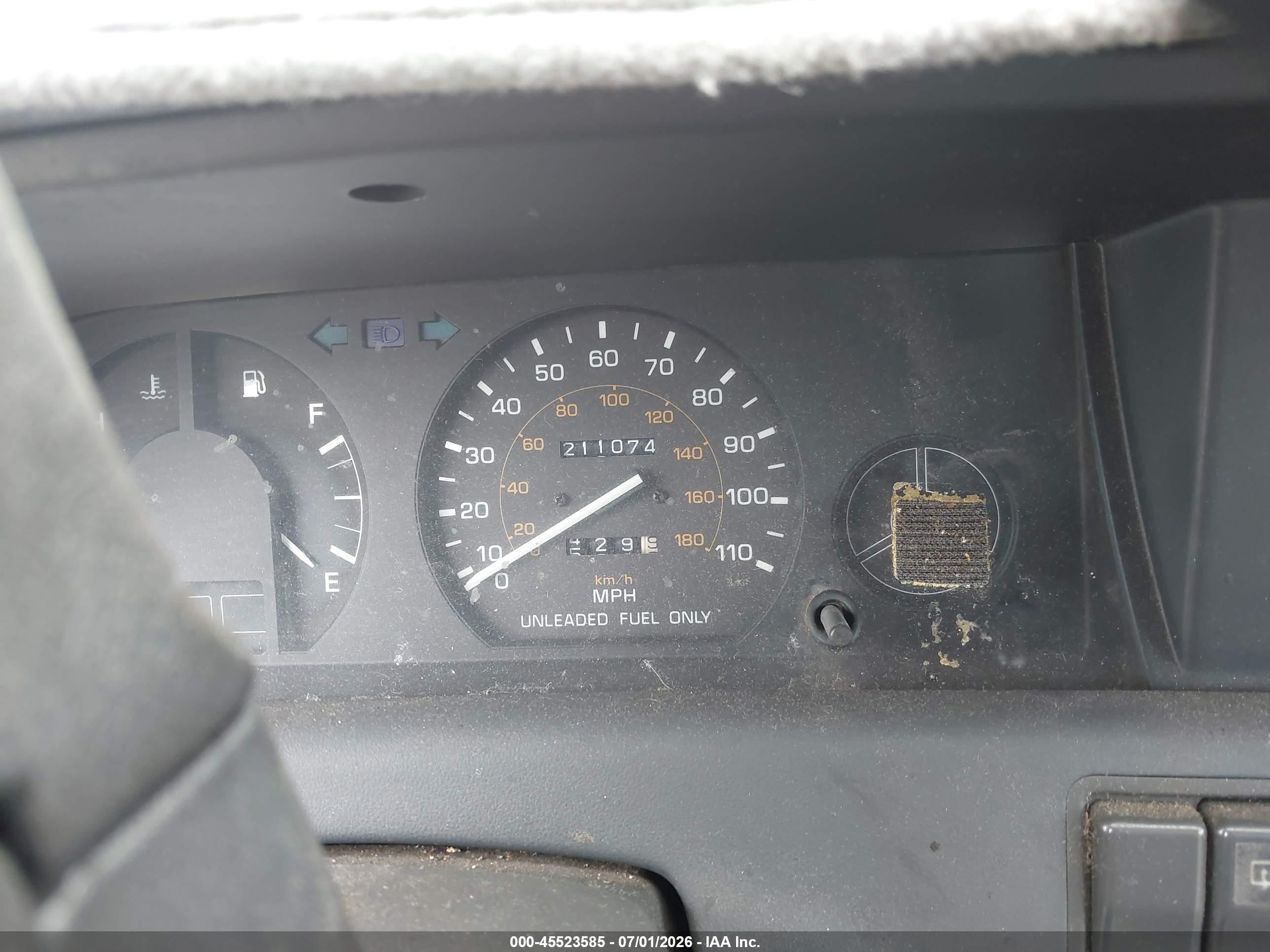1988 Toyota Corolla Dlx Red vin: JT2AE92E3J0069214