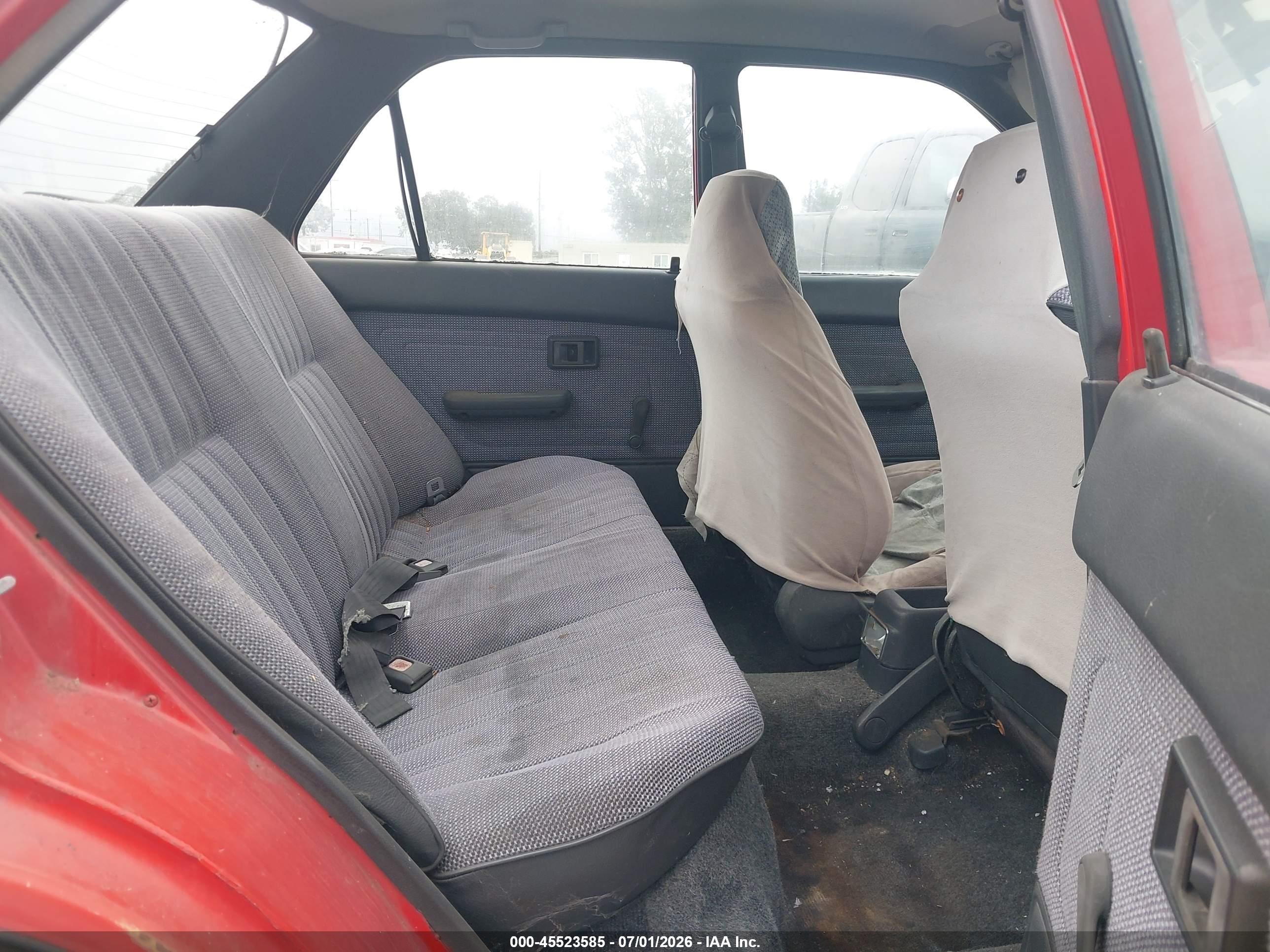 1988 Toyota Corolla Dlx Red vin: JT2AE92E3J0069214