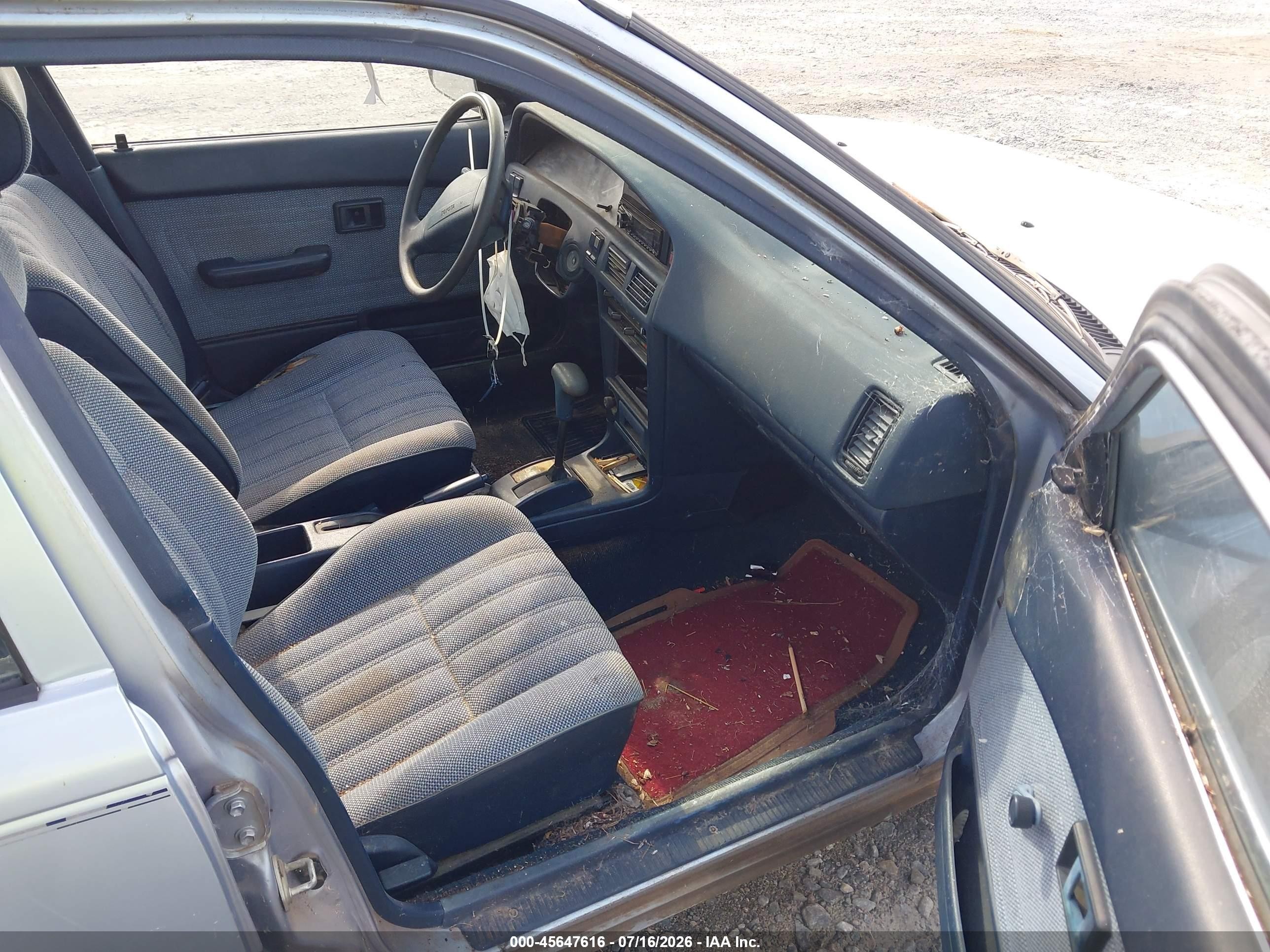 1988 Toyota Corolla Dlx Blue vin: JT2AE92E5J0022864