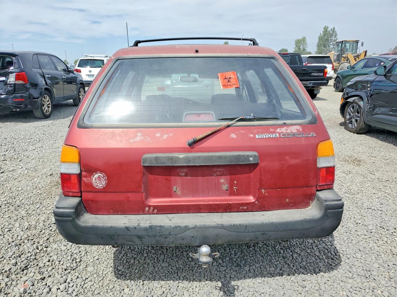 1988 Toyota Corolla Deluxe Red vin: JT2AE92W1K3180885