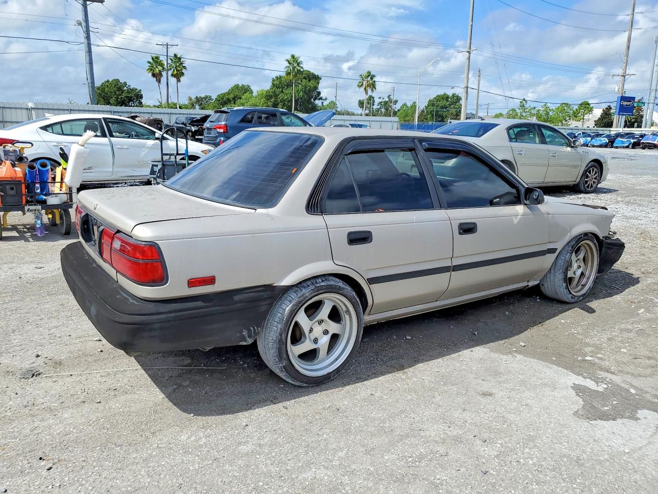 1991 Toyota Corolla Deluxe Beige vin: JT2AE94A3M3477404