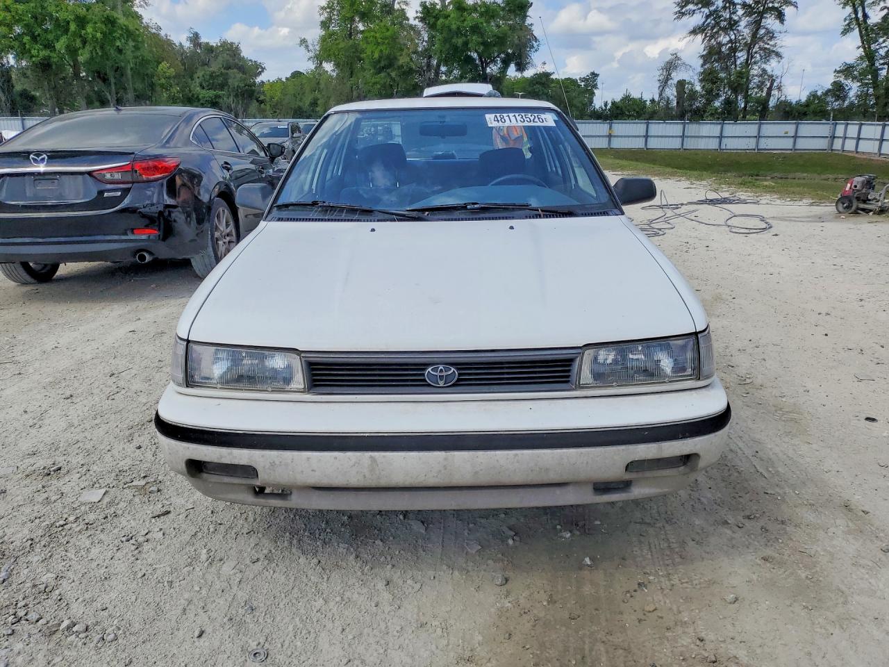 1992 Toyota Corolla Deluxe White vin: JT2AE94A6N0312756
