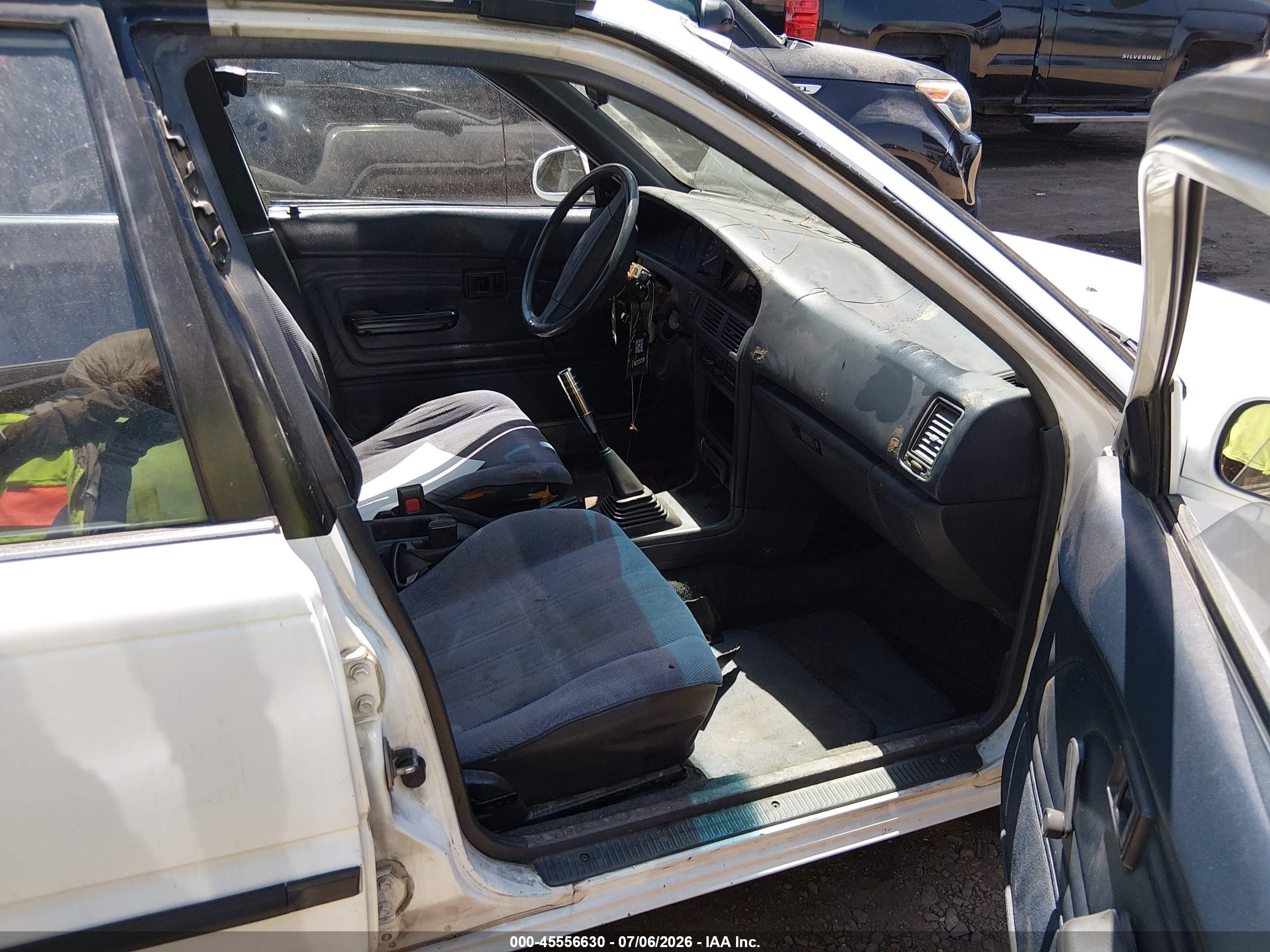 1991 Toyota Corolla Dlx White vin: JT2AE94K3M3489674
