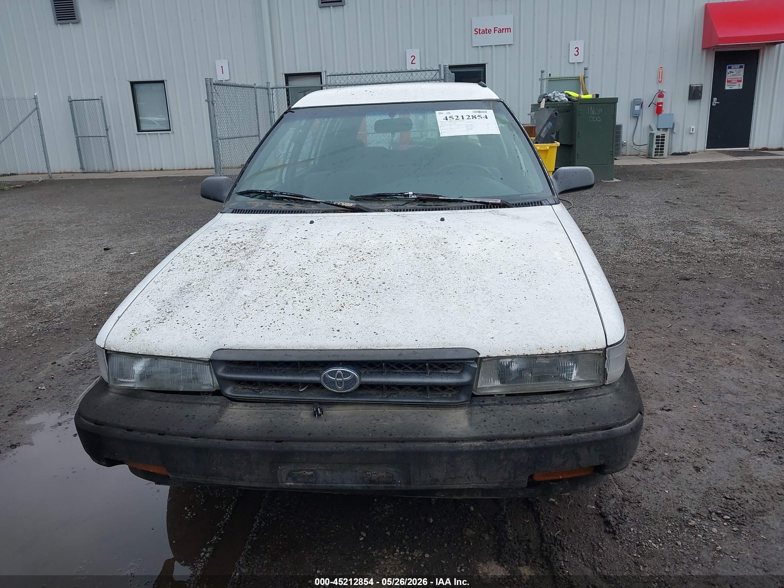 1992 Toyota Corolla Dlx White vin: JT2AE94V4N3033839