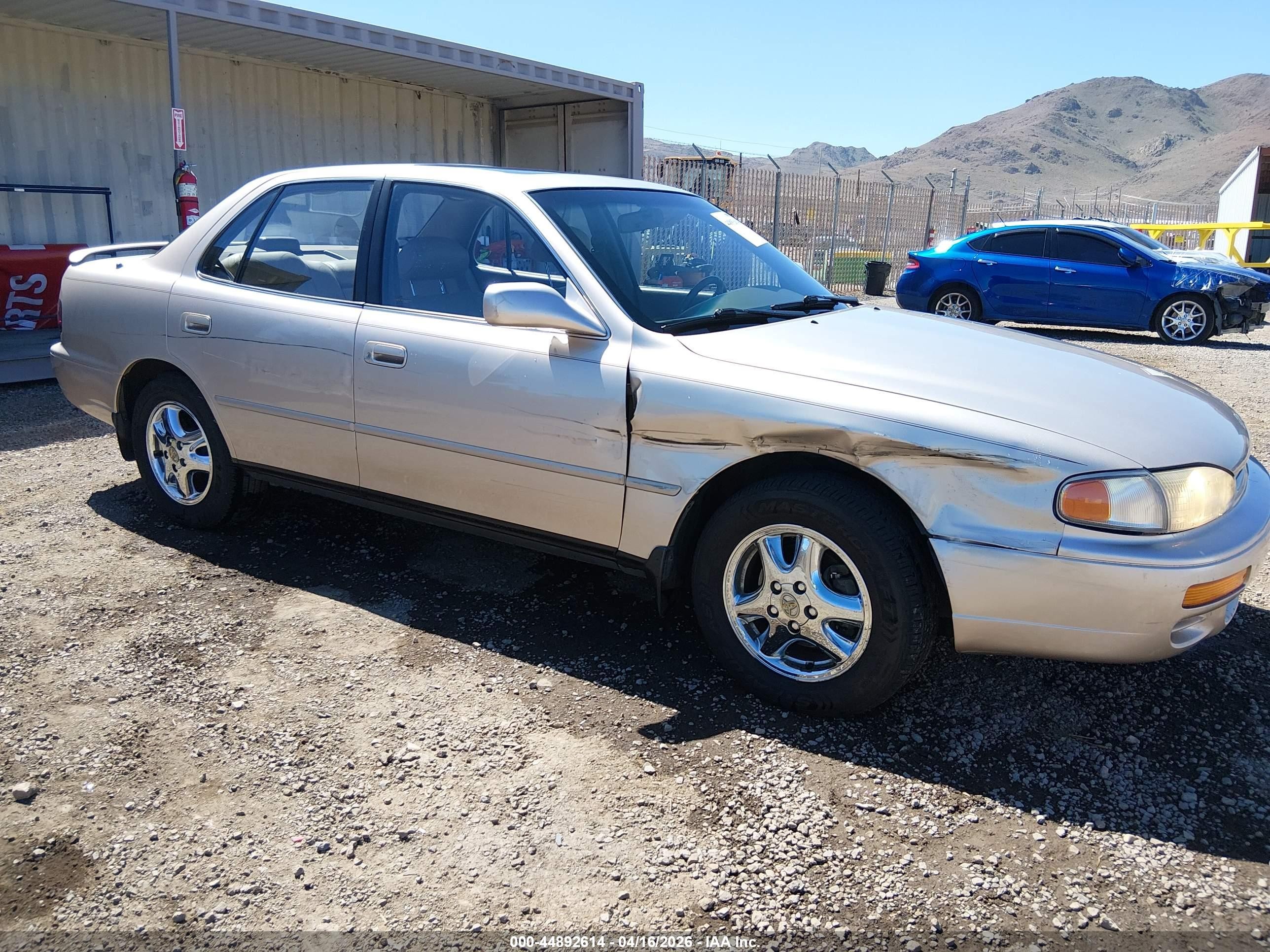 1996 Toyota Camry Le/xle/se Gold vin: JT2BF12K1T0129700