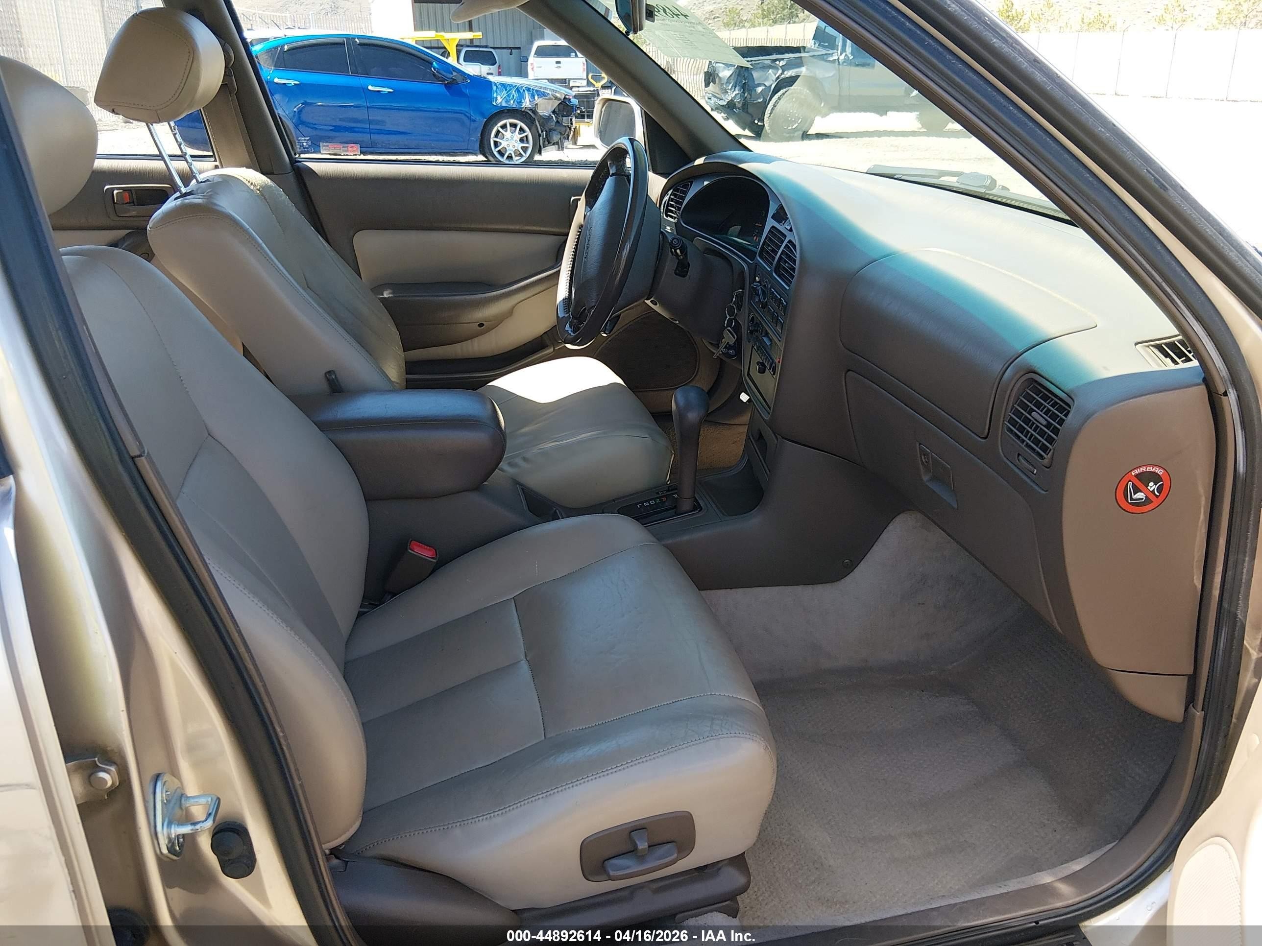1996 Toyota Camry Le/xle/se Gold vin: JT2BF12K1T0129700