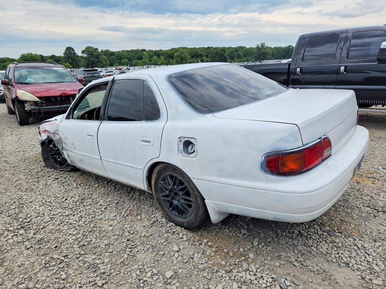 1996 Toyota Camry White vin: JT2BF12K2T0145551