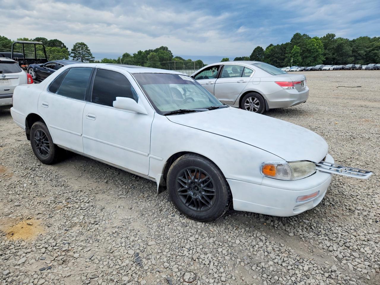 1996 Toyota Camry White vin: JT2BF12K2T0145551