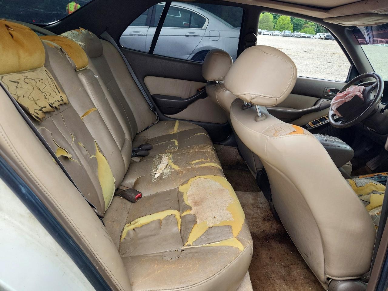 1996 Toyota Camry White vin: JT2BF12K2T0145551
