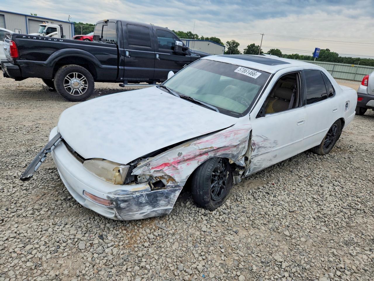1996 Toyota Camry White vin: JT2BF12K2T0145551