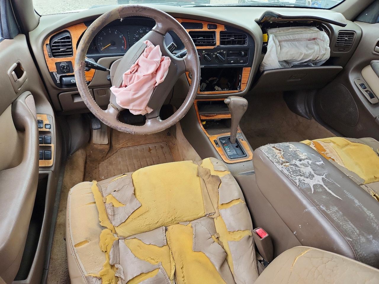 1996 Toyota Camry White vin: JT2BF12K2T0145551