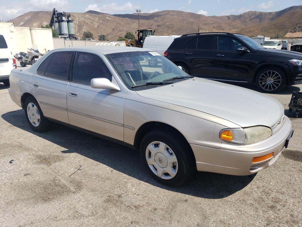 1996 Toyota Camry Le Beige vin: JT2BF12K4T0176669