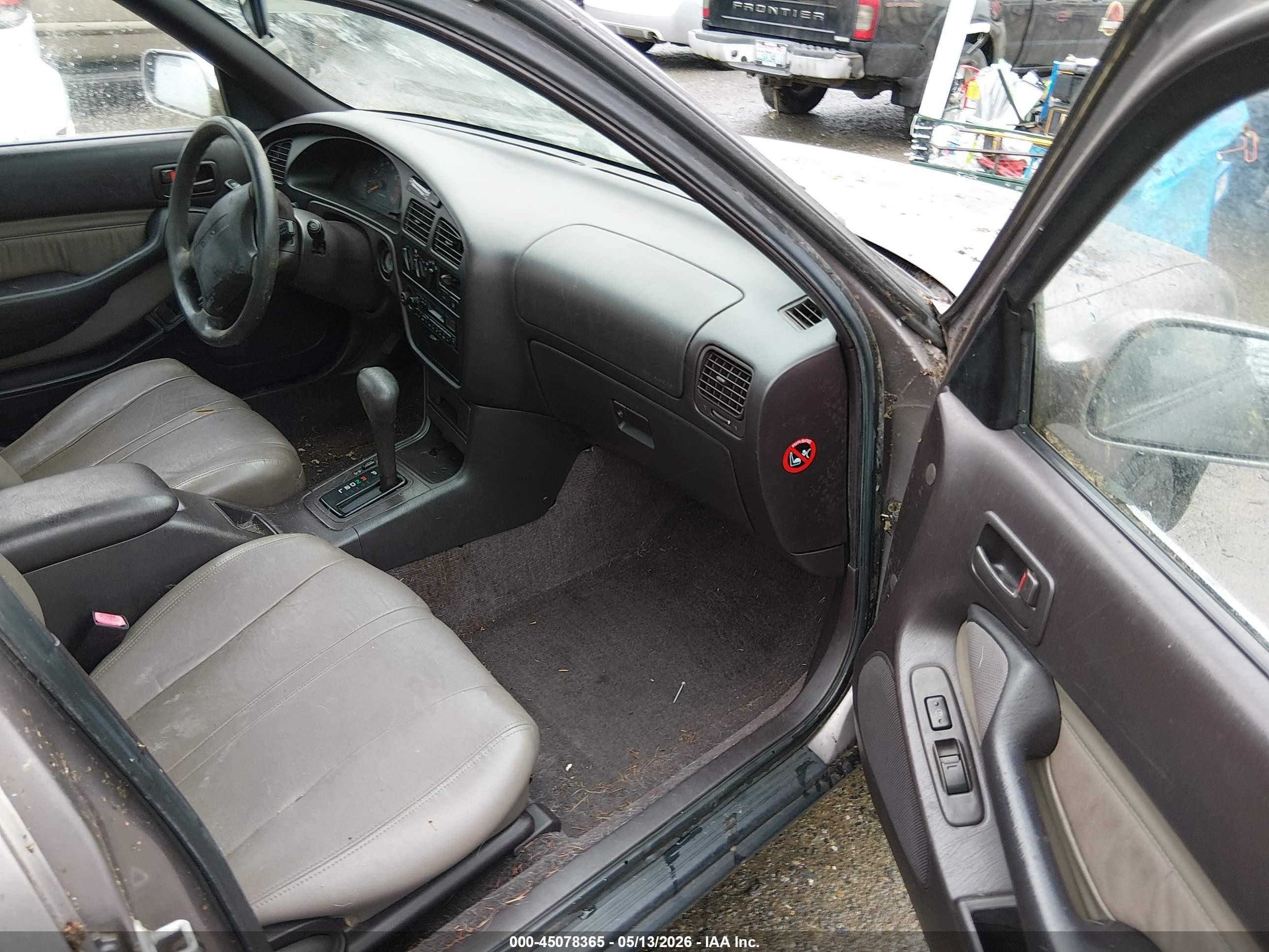 1996 Toyota Camry Le/xle/se Коричневый vin: JT2BF12K6T0165141