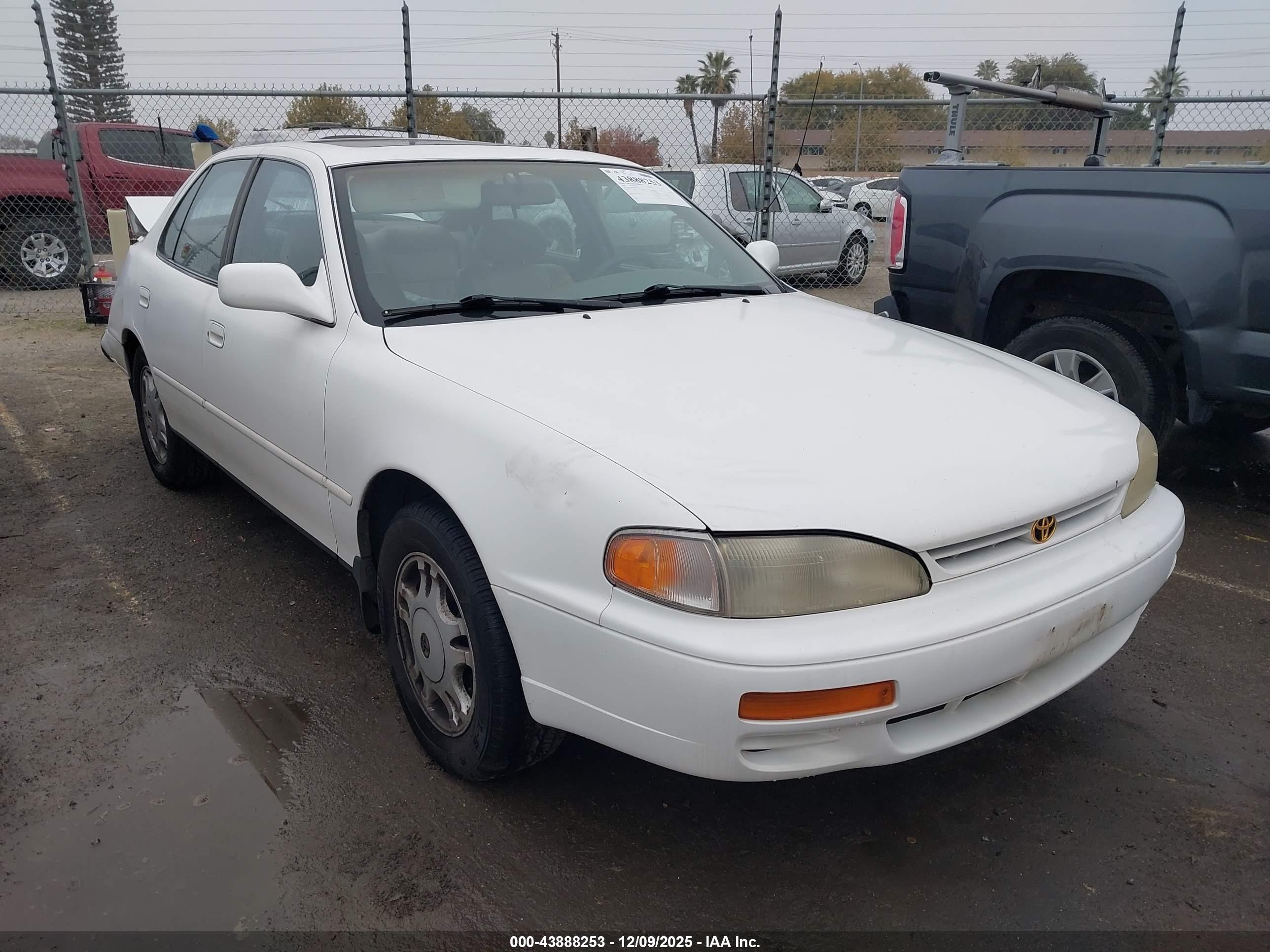 1996 Toyota Camry Le/xle/se White vin: JT2BF12K9T0133493