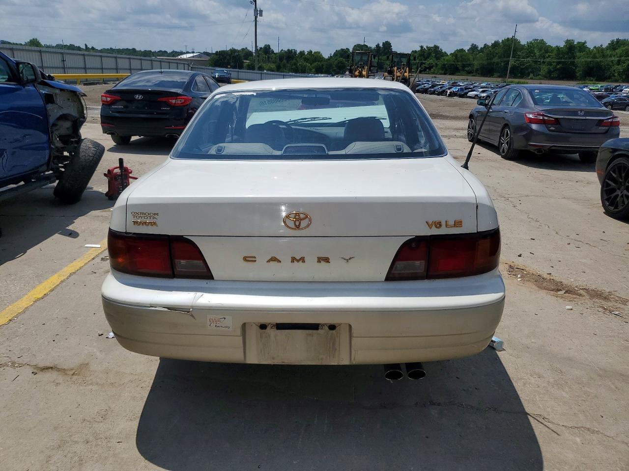 1996 Toyota Camry Le V6 Белый vin: JT2BF12K9T0168681