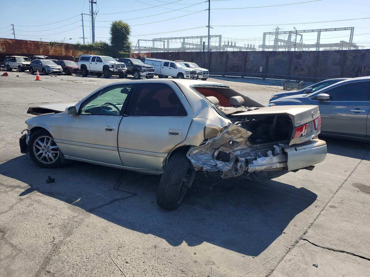 2001 Toyota Camry Le V6 Beige vin: JT2BF22K010310113