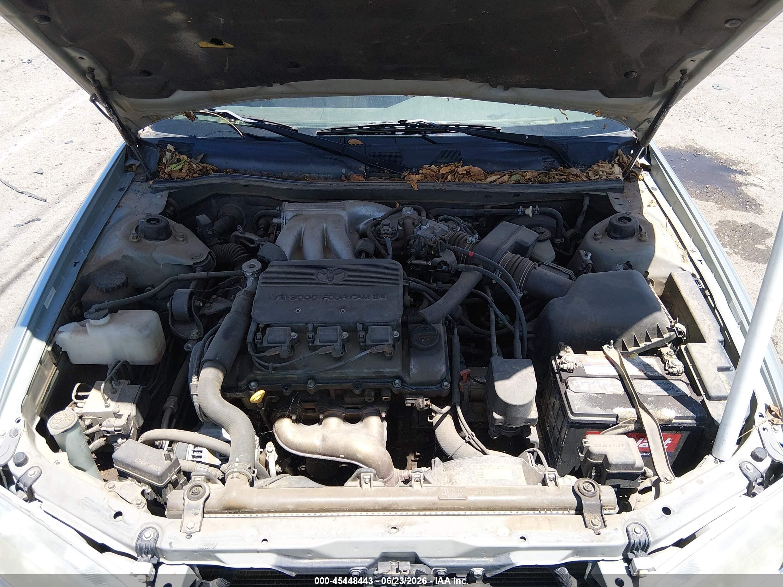 2001 Toyota Camry Le V6 Burgundy vin: JT2BF22K010338476