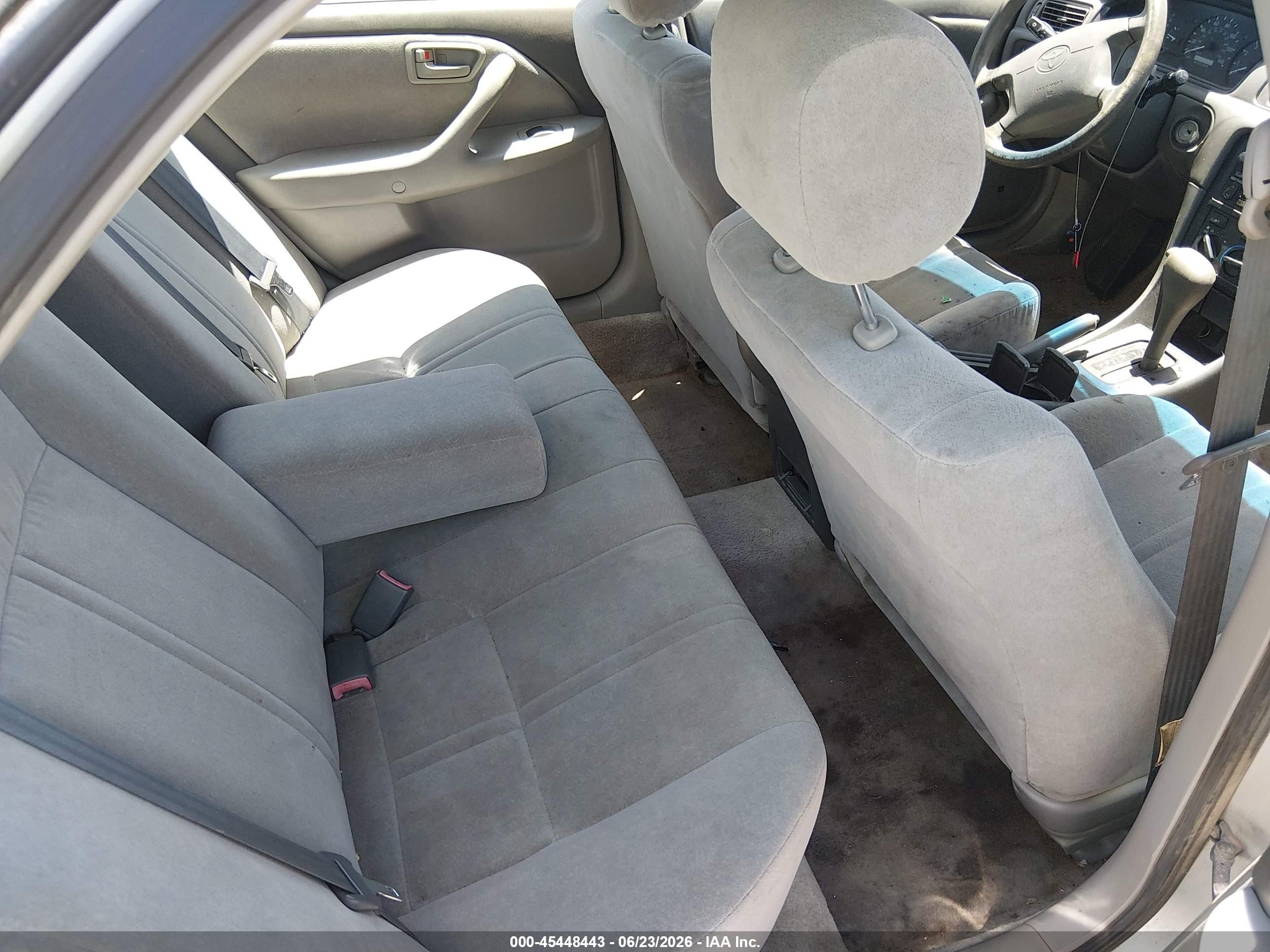 2001 Toyota Camry Le V6 Burgundy vin: JT2BF22K010338476