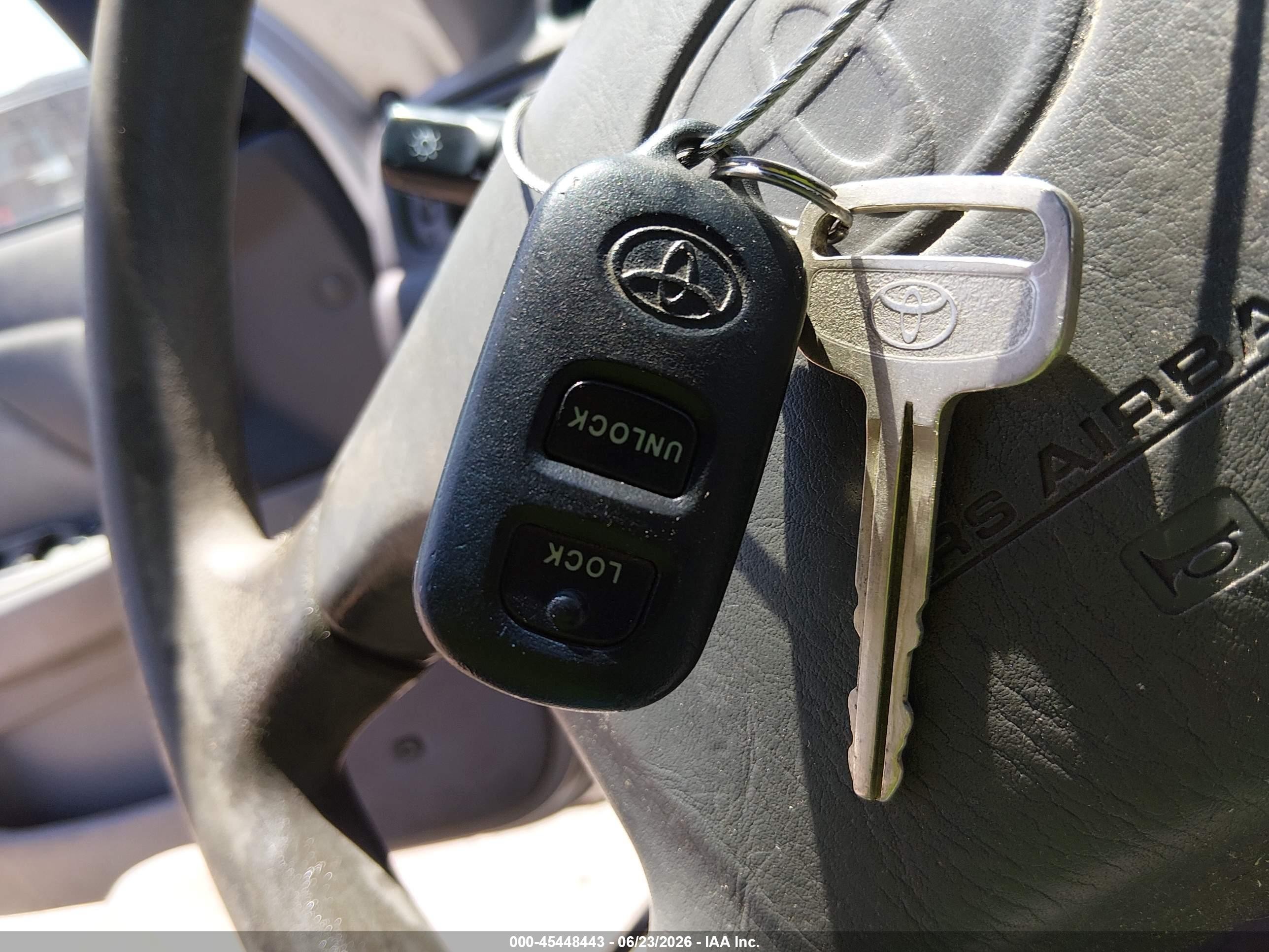 2001 Toyota Camry Le V6 Burgundy vin: JT2BF22K010338476