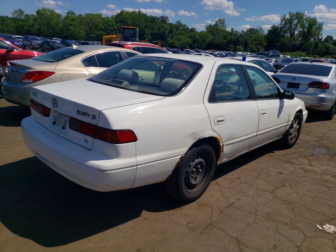 1999 Toyota Camry Le V6 White vin: JT2BF22K0X0203894